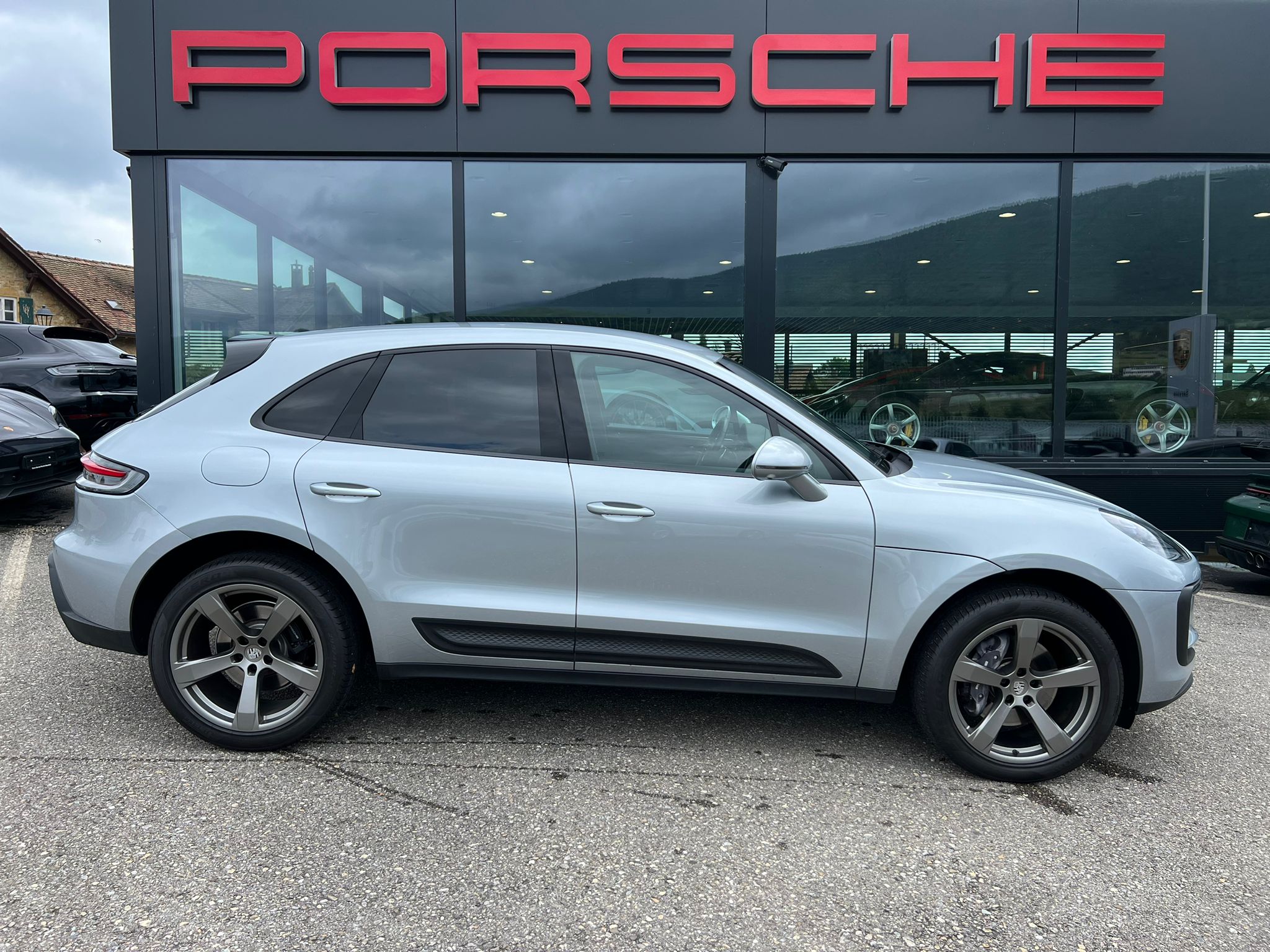 PORSCHE Macan PDK