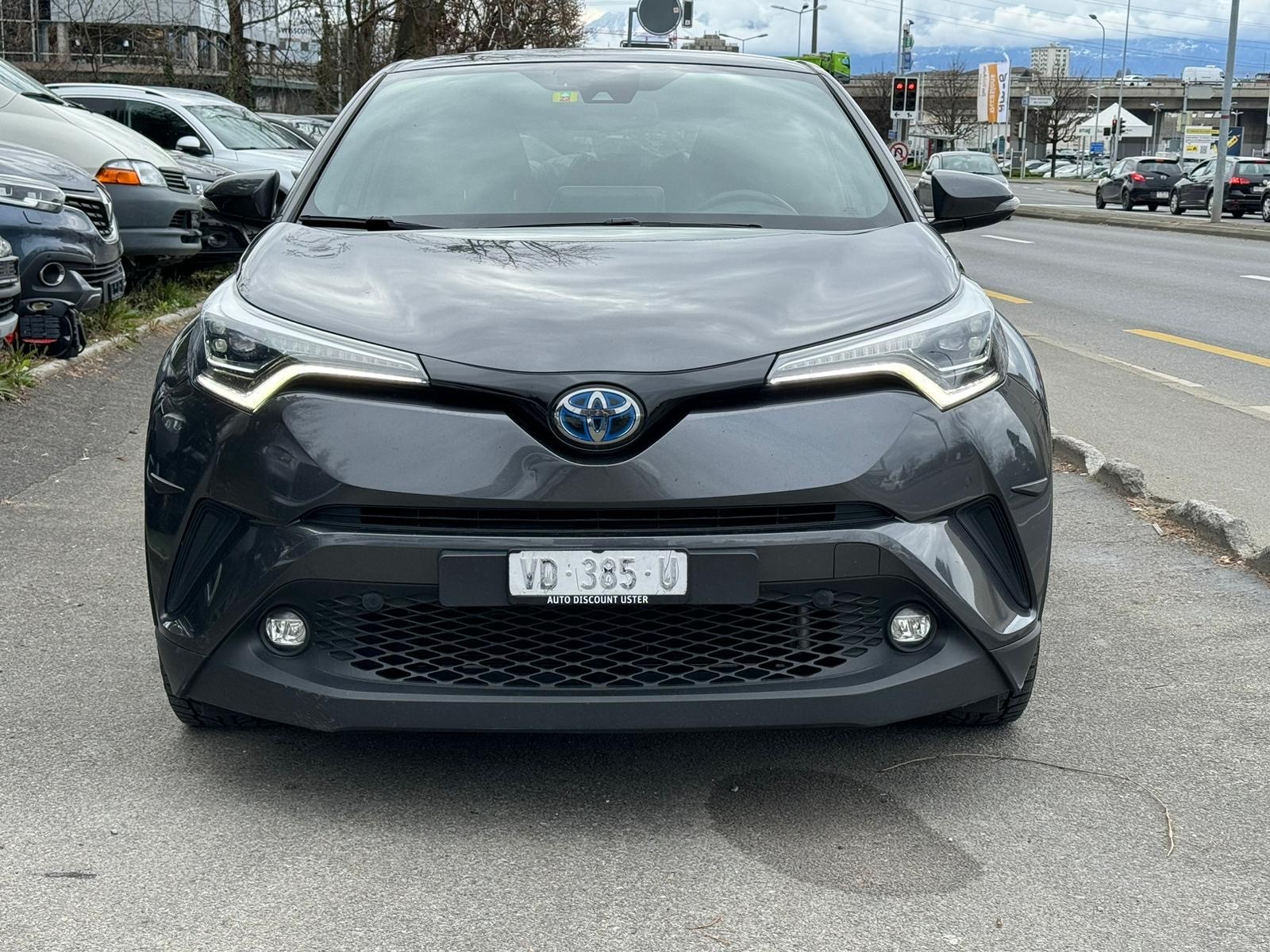 TOYOTA C-HR 1.8 HSD Premium CVT