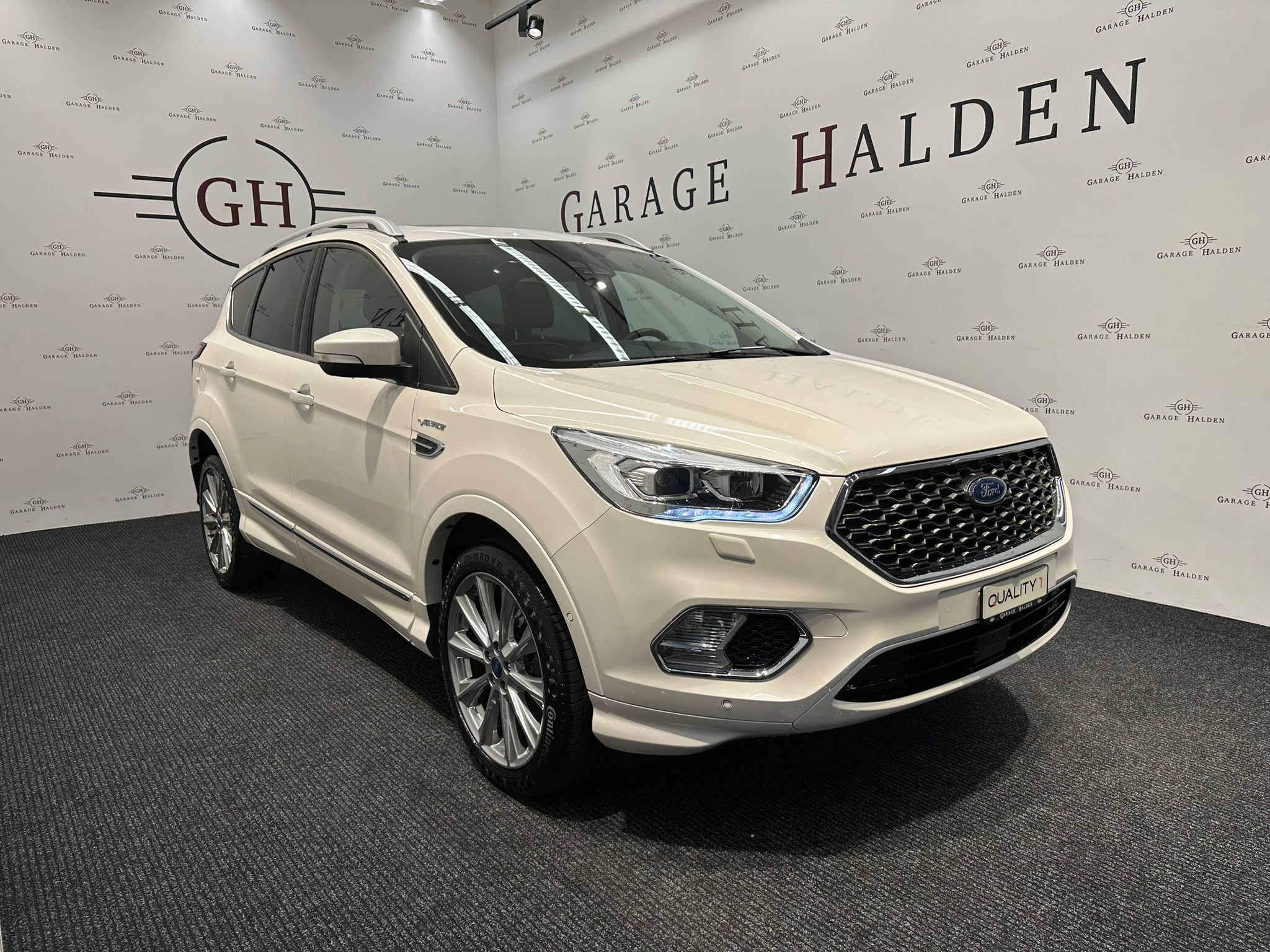 FORD Kuga 2.0 TDCi Vignale 4WD PowerShift