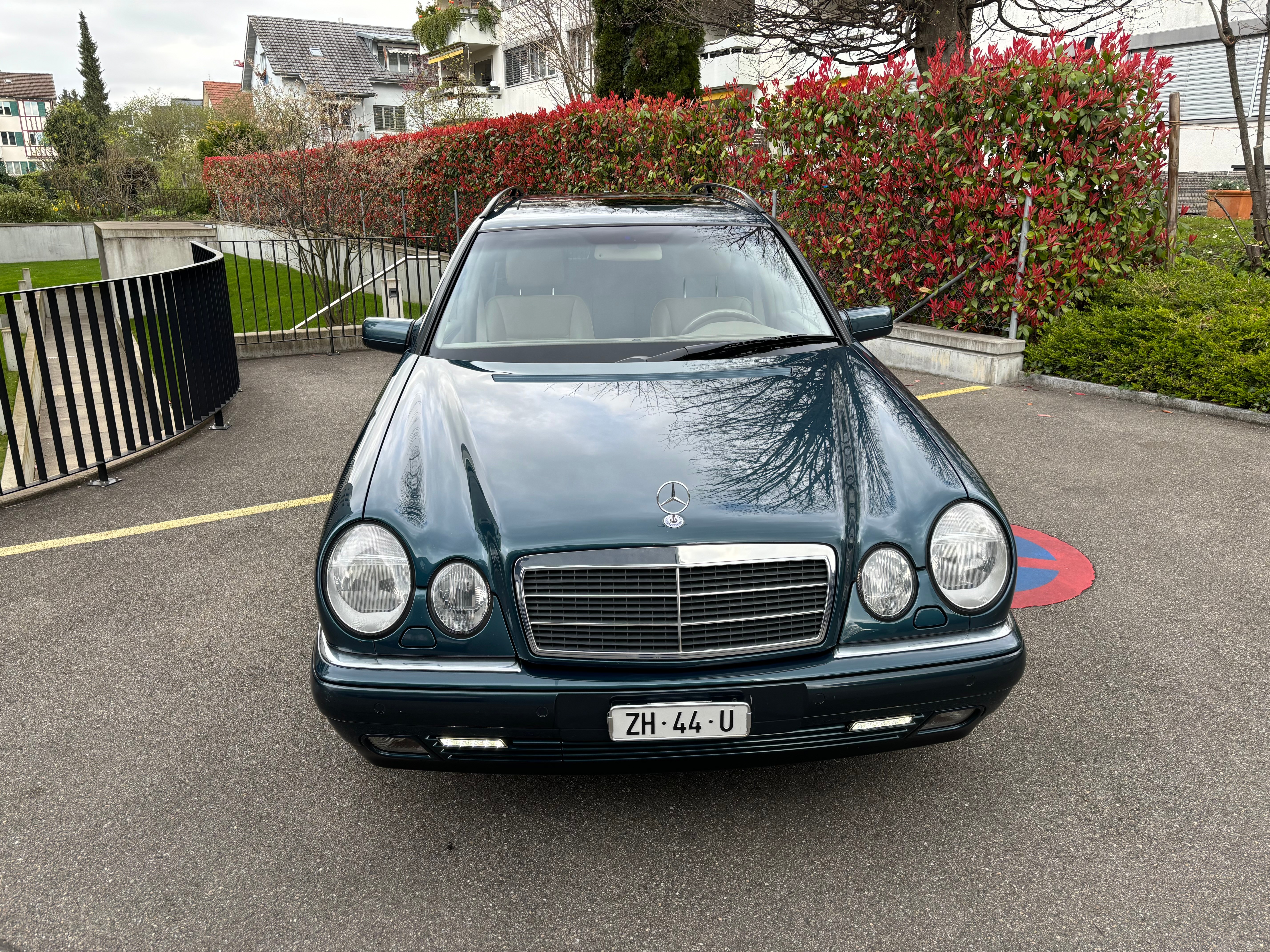 MERCEDES-BENZ E 320 Elégance 4-Matic Automatic