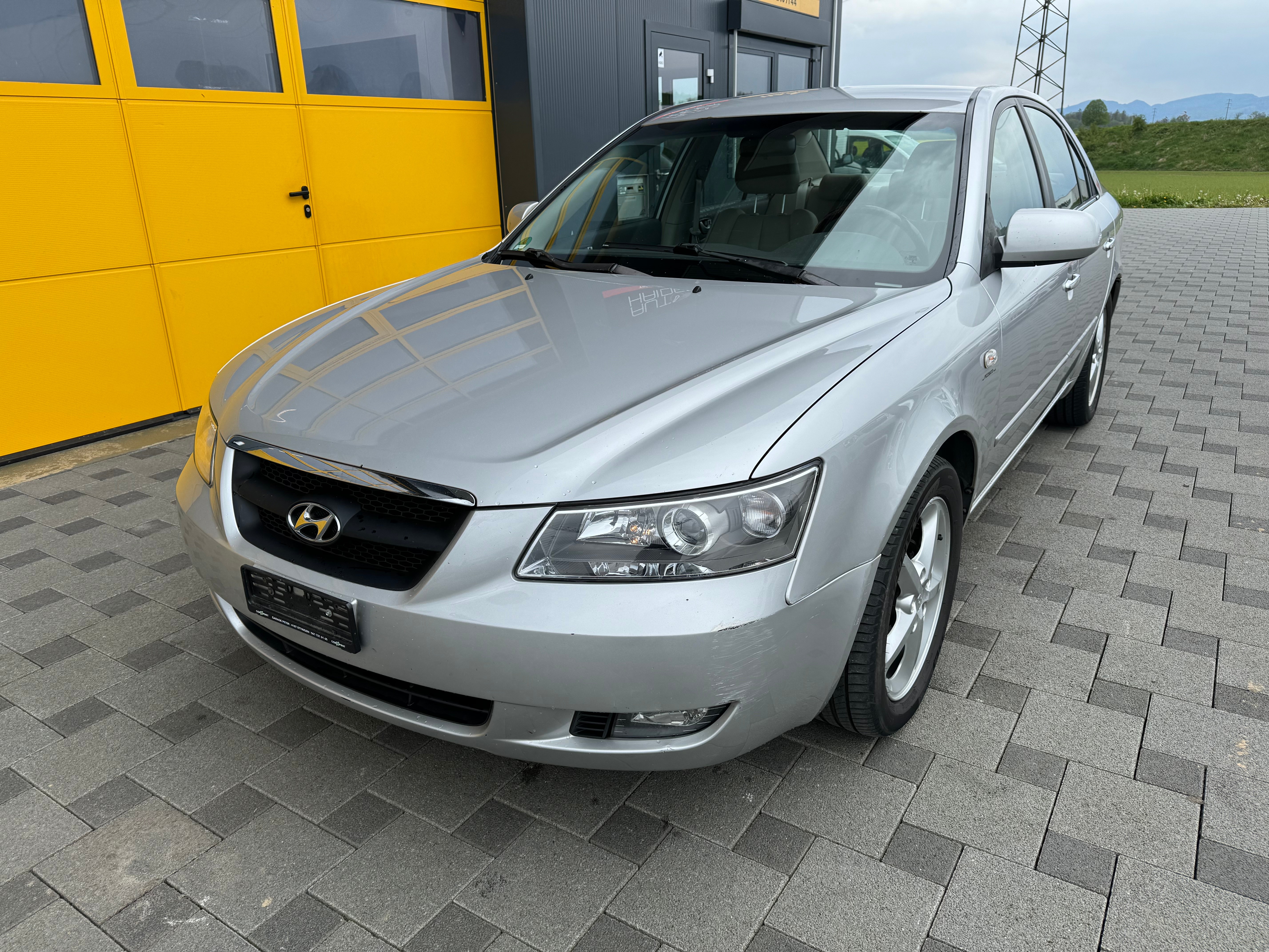 HYUNDAI Sonata 3.3 24V V6 GLS Automatic