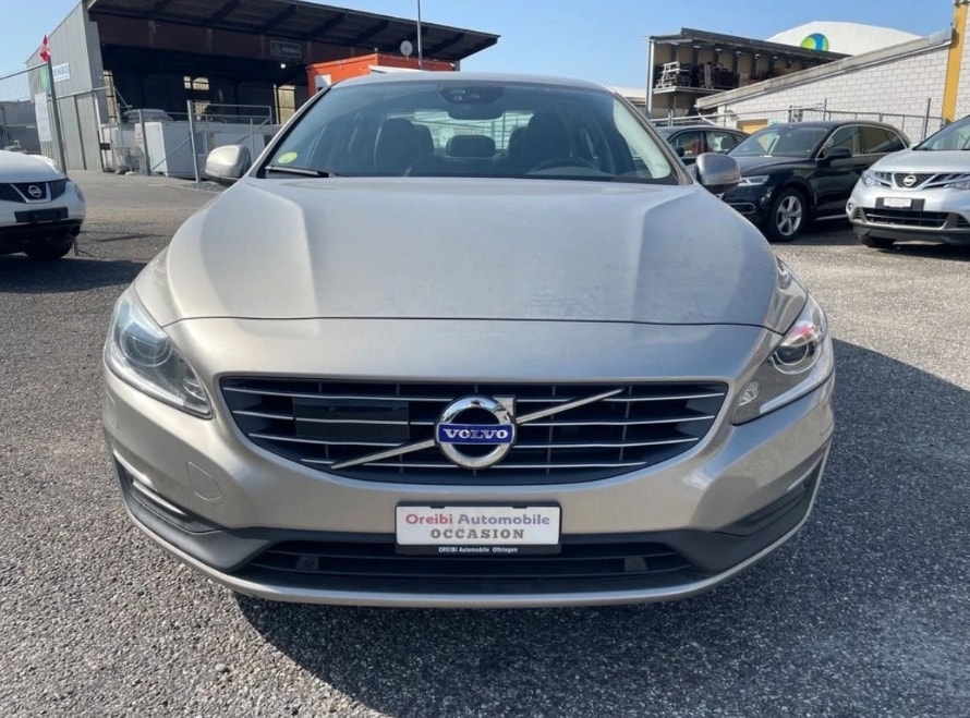 VOLVO S60 D5 Momentum Geartronic