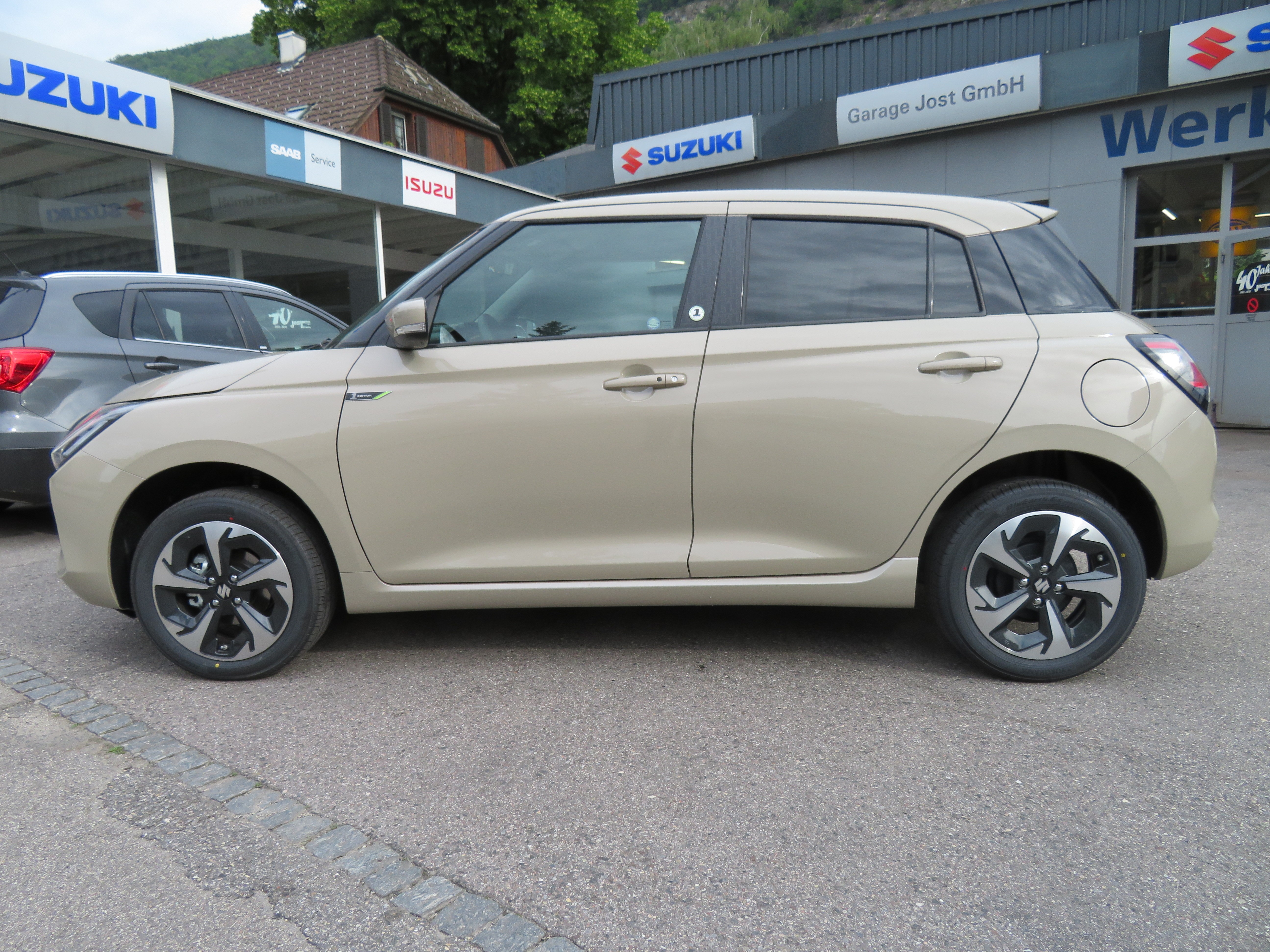 SUZUKI Swift 1.2 1st Edition Top Hybrid 4x4