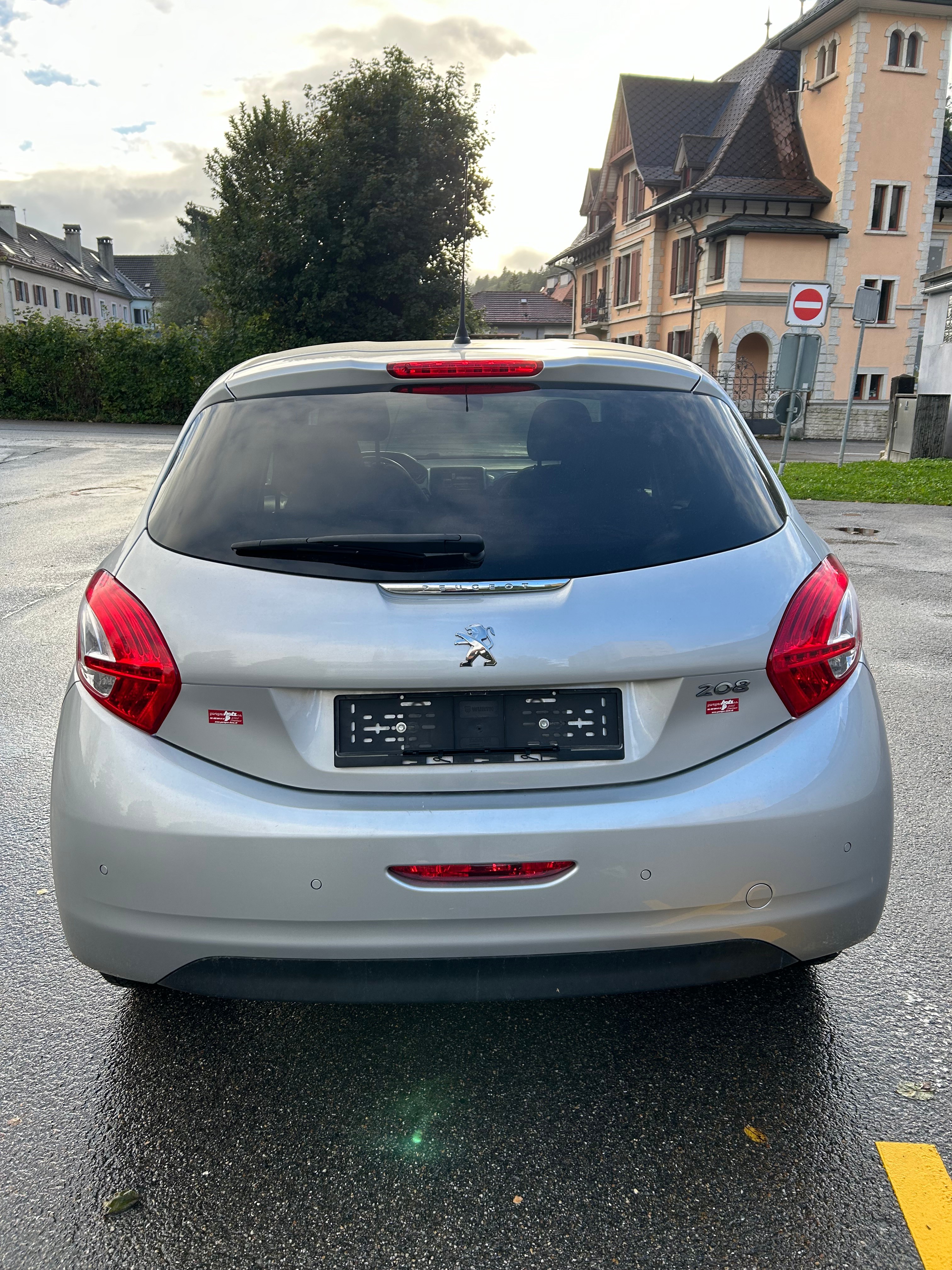 PEUGEOT 208 1.2 VTI Style