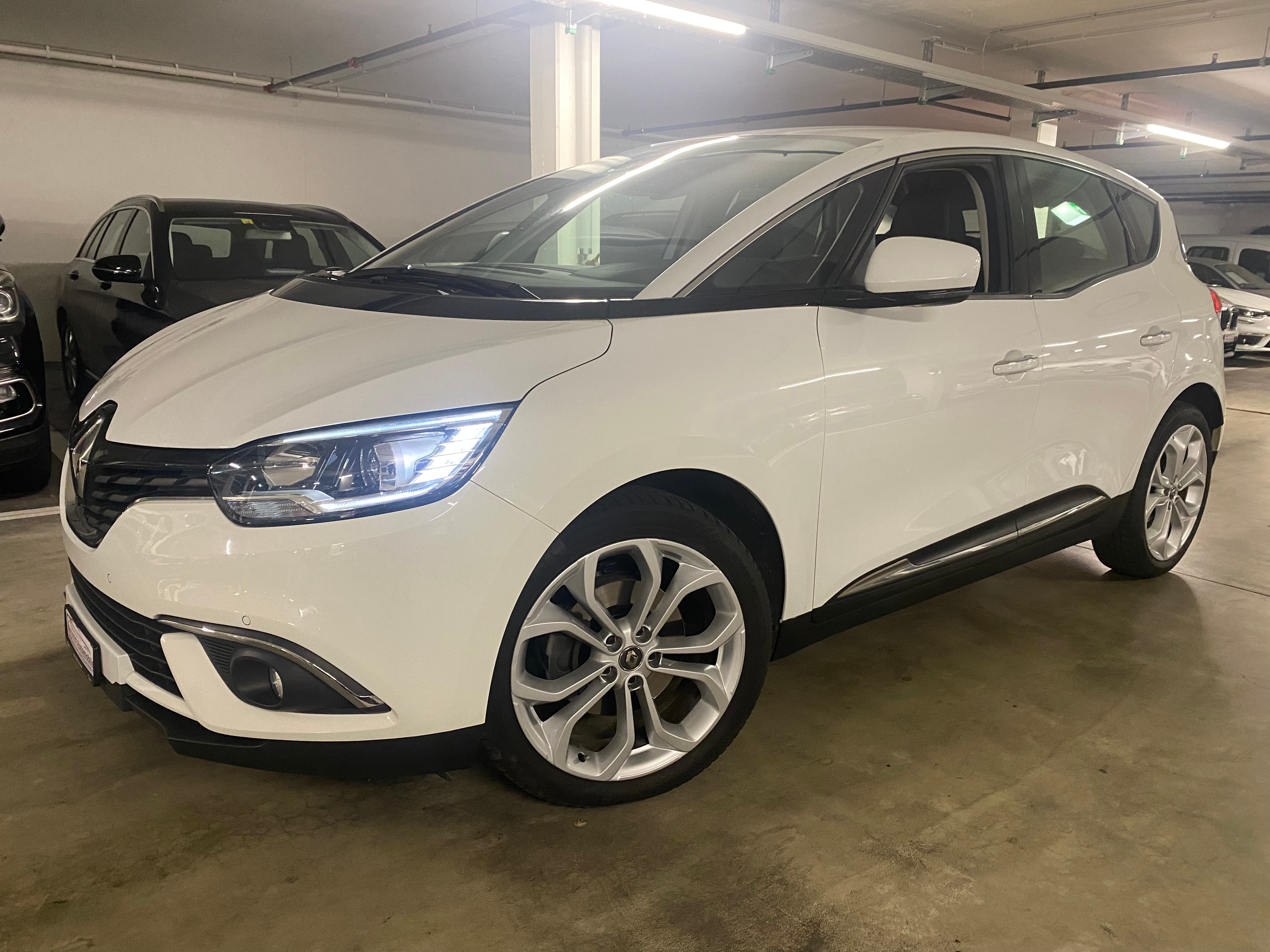 RENAULT Scénic 1.8 dCi Zen Pack Advantage EDC