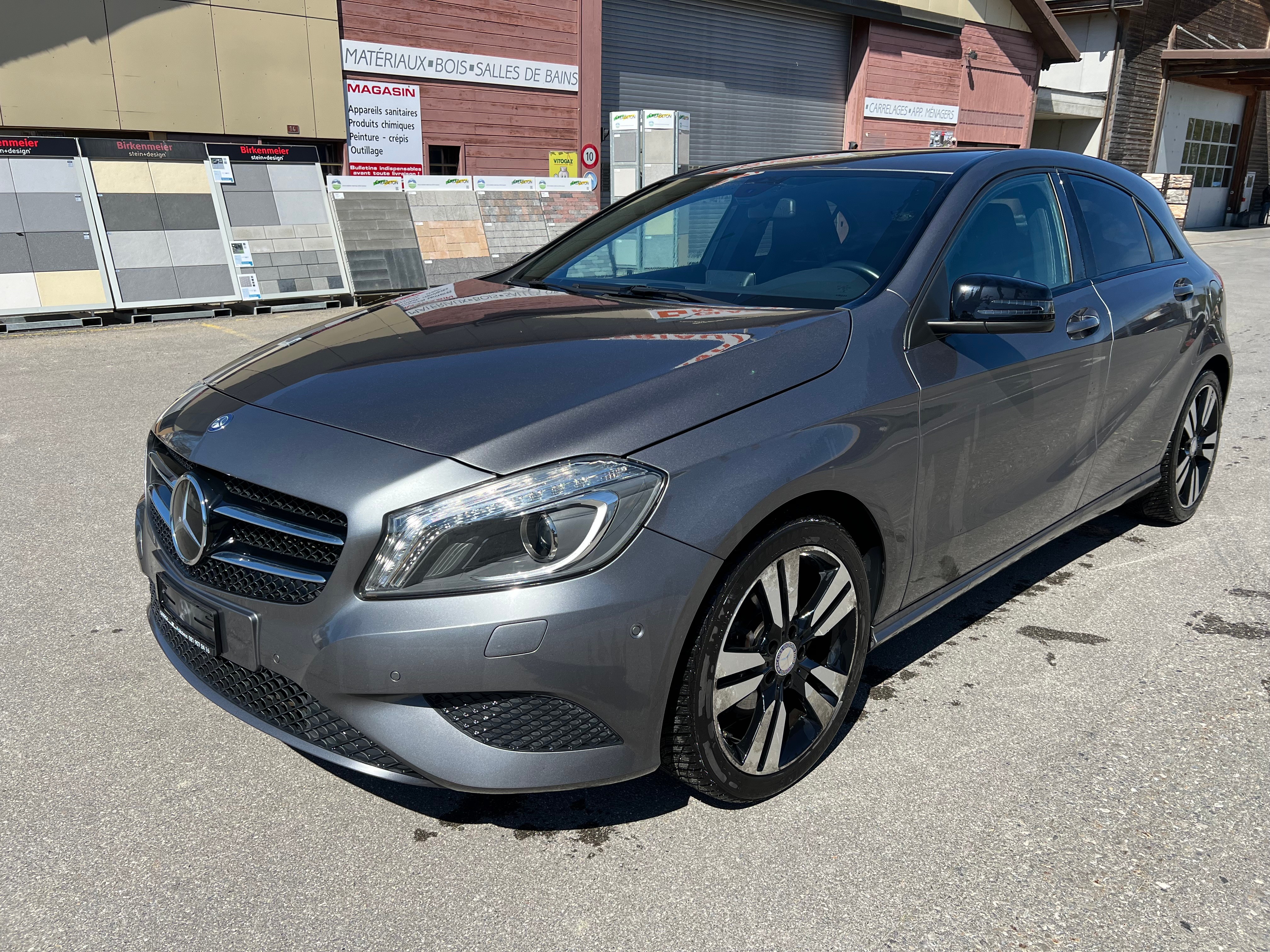 MERCEDES-BENZ A 200 Night Star