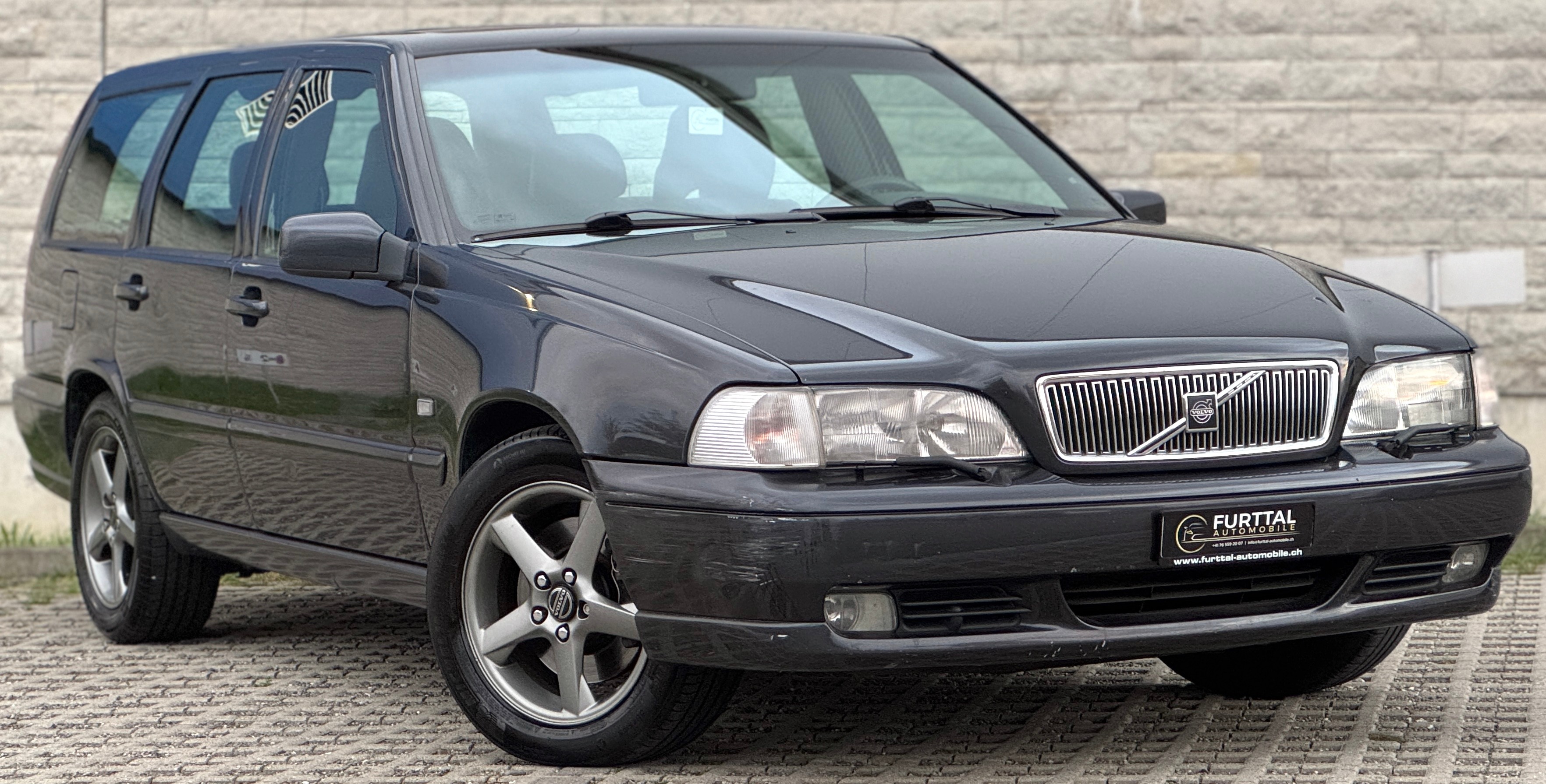 VOLVO V70 2.3 T5 240PS