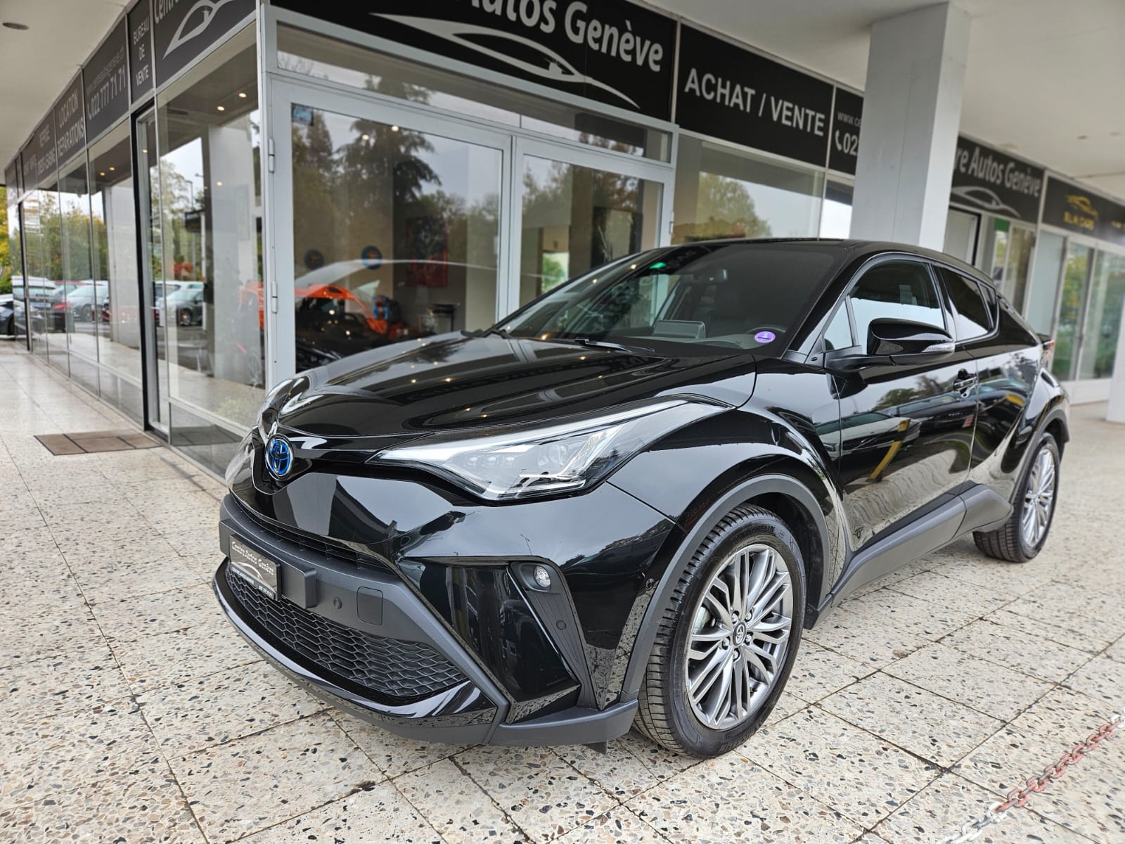 TOYOTA C-HR 2.0 HSD CVT Premium