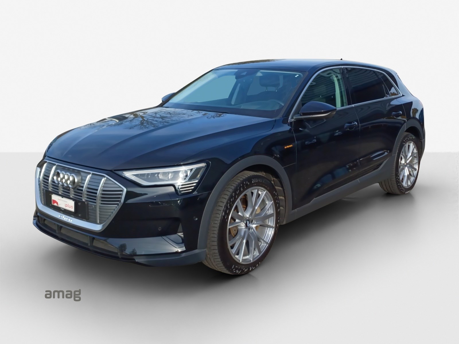 AUDI e-tron 50 quattro