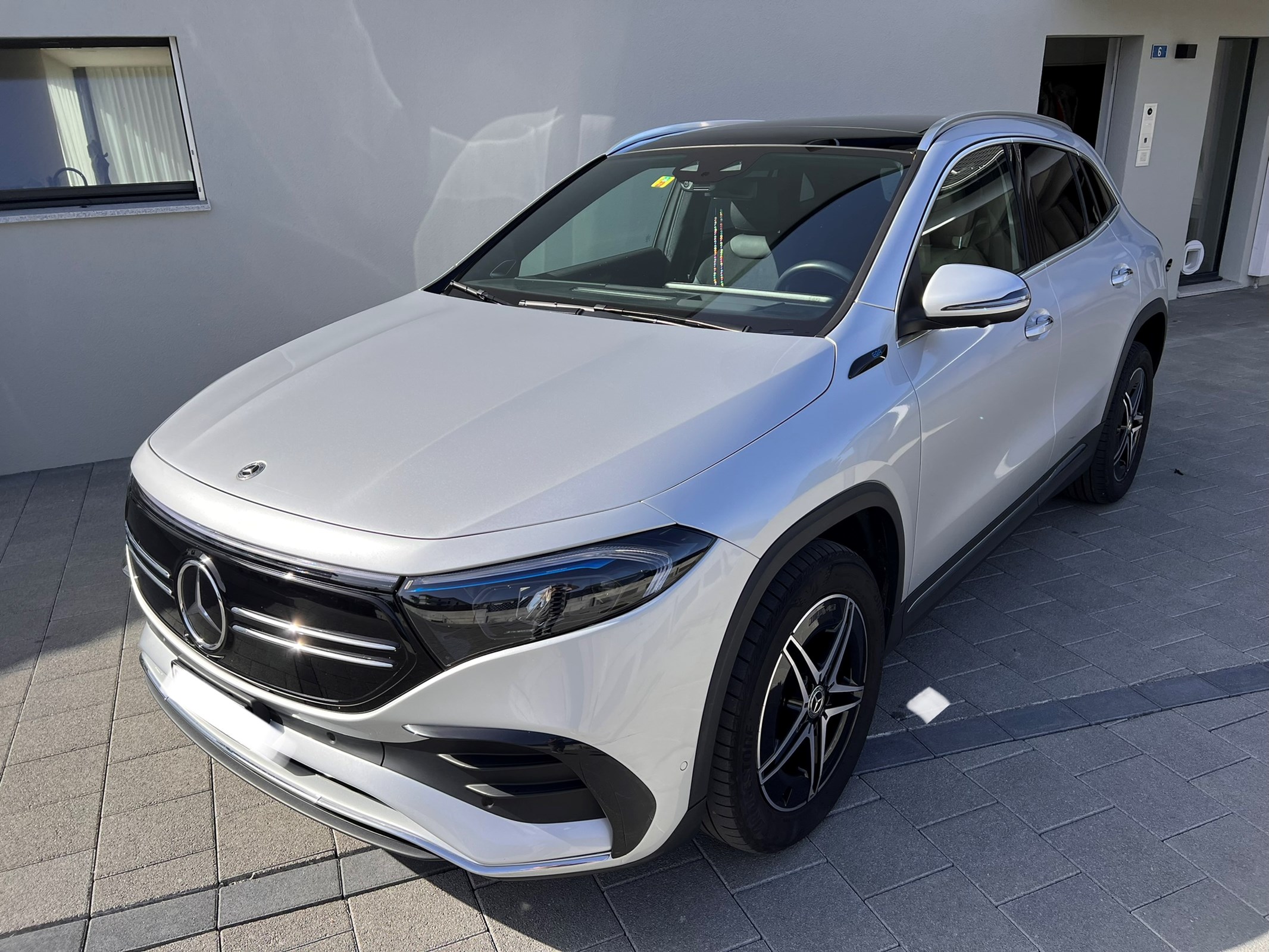 MERCEDES-BENZ EQA 250 AMG Line