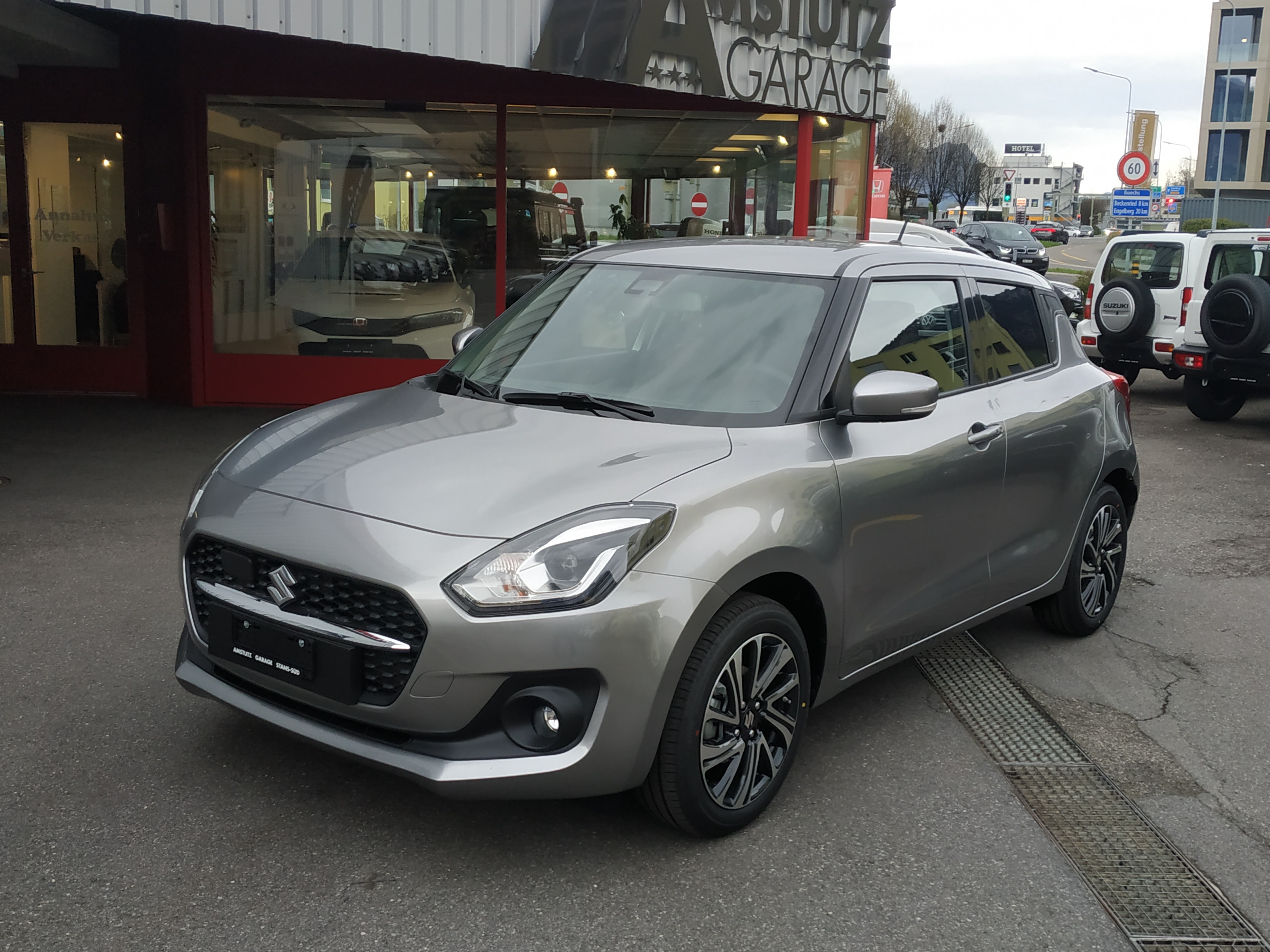 SUZUKI Swift 1.2 Compact Top Hybrid CVT