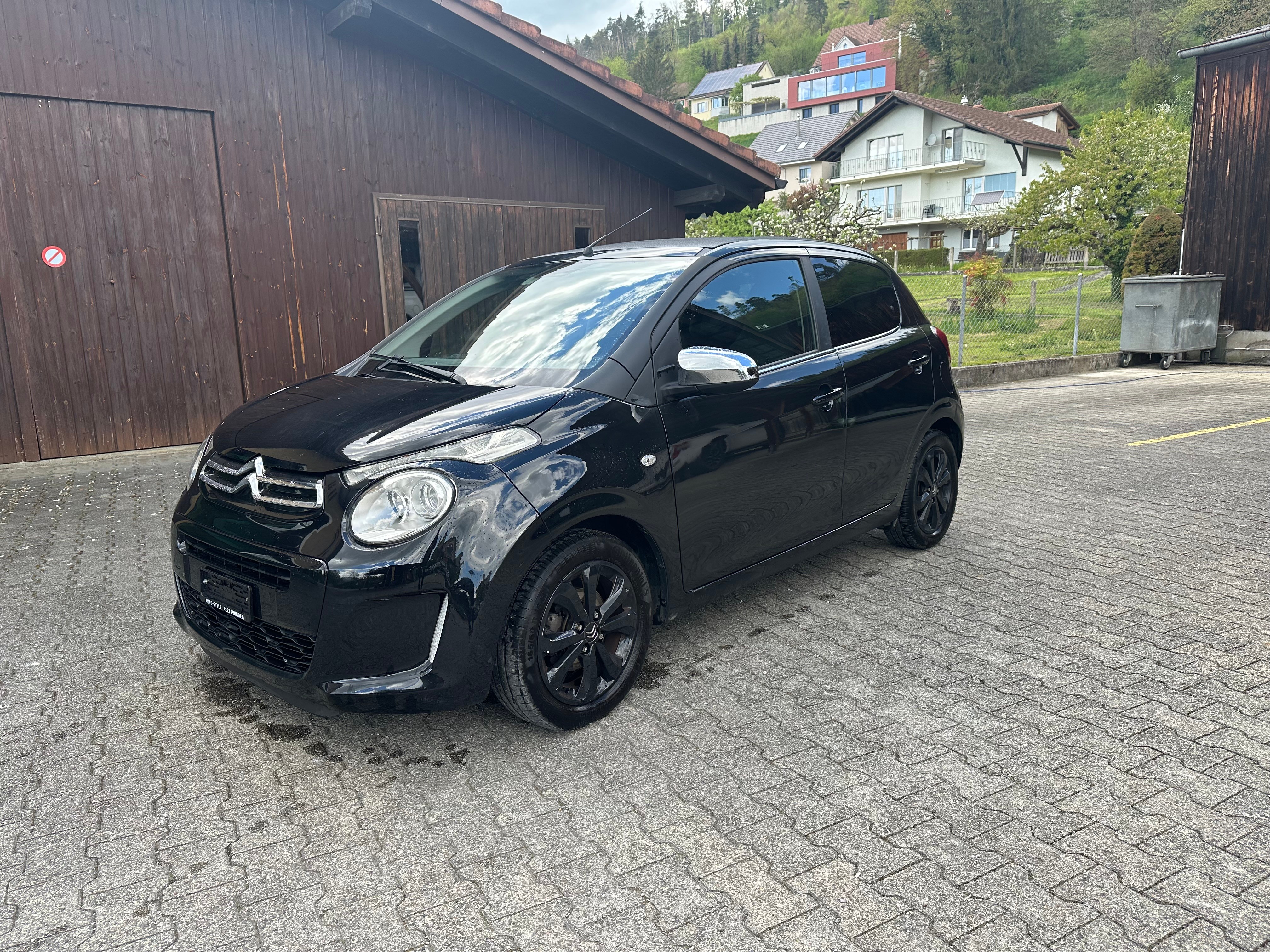 CITROEN C1 1.2 VTi Shine Edition