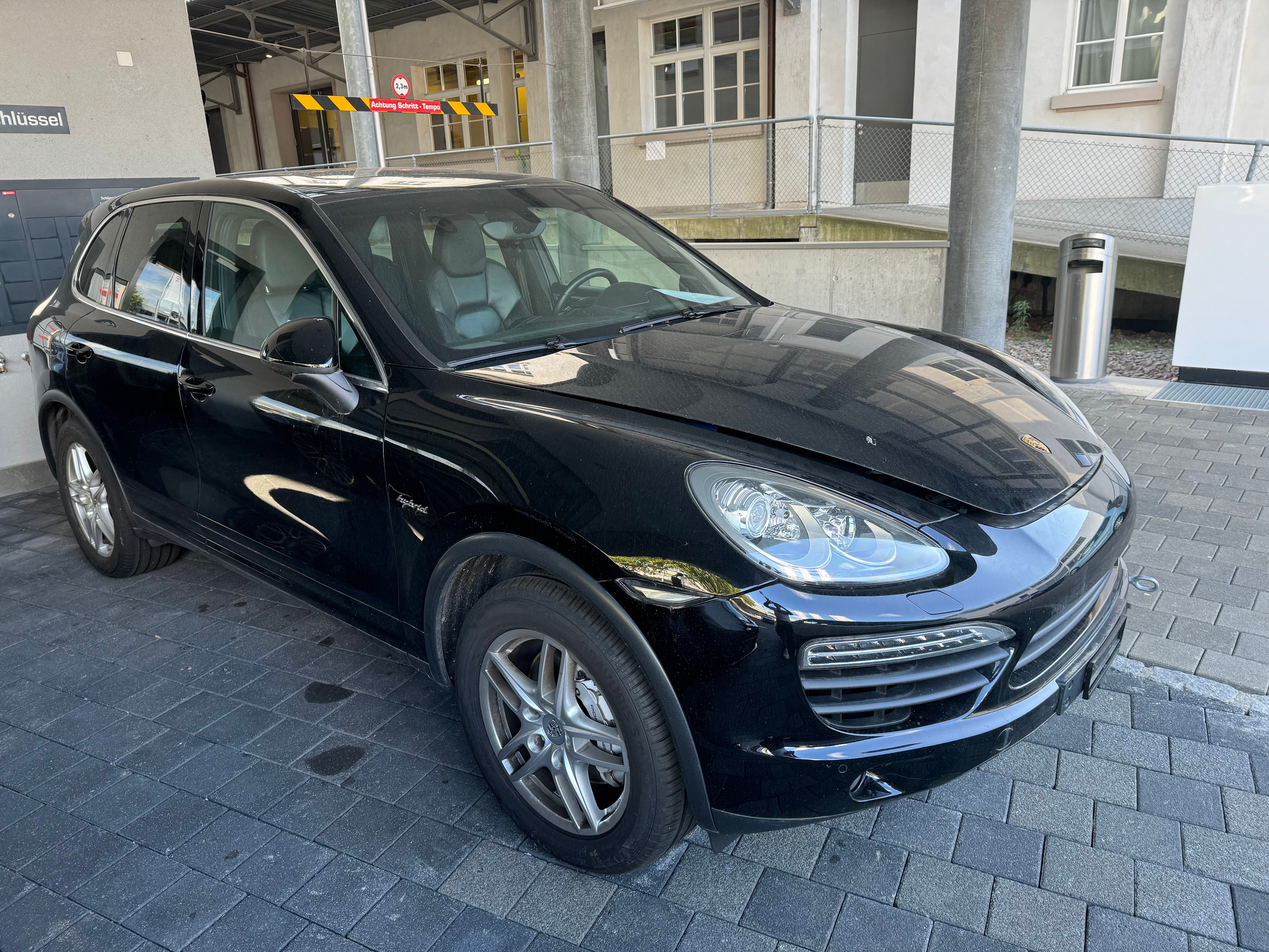 PORSCHE Cayenne S Hybrid