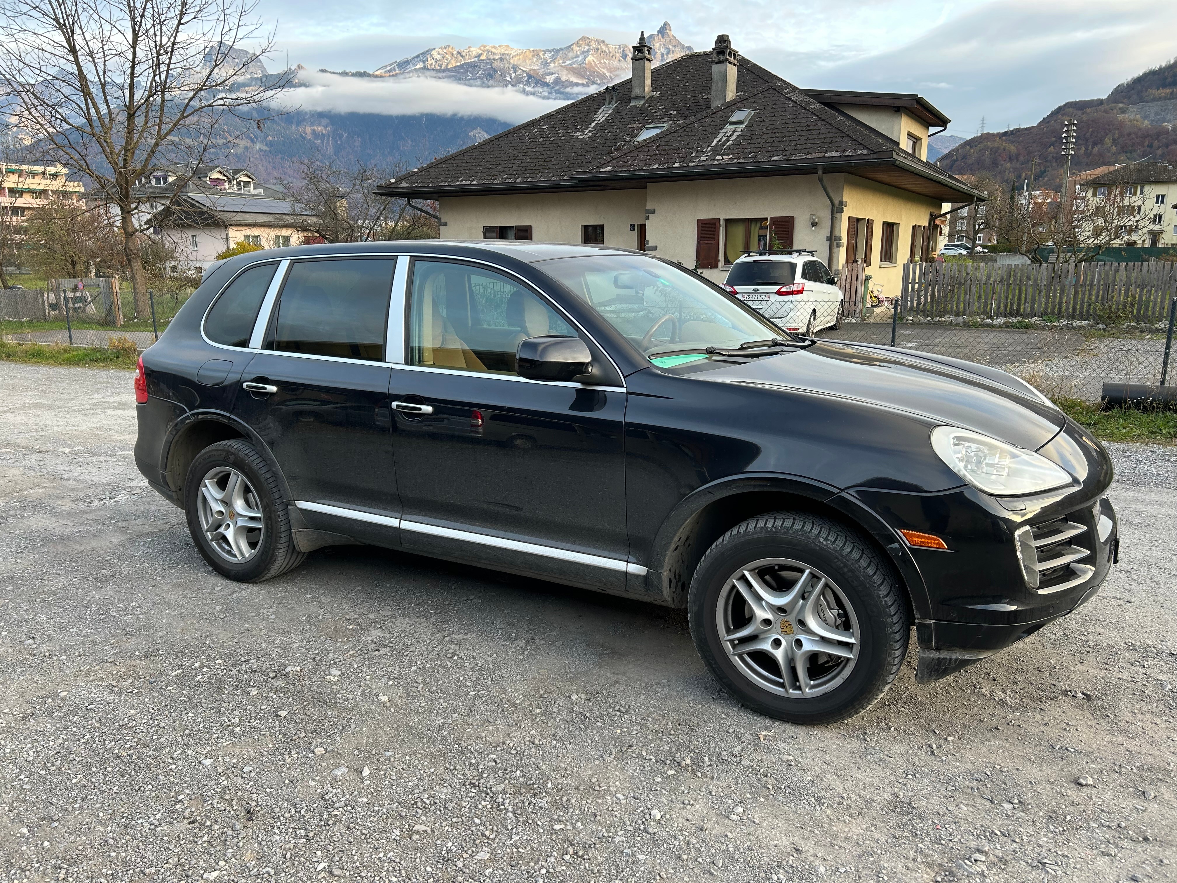 PORSCHE CAYENNE