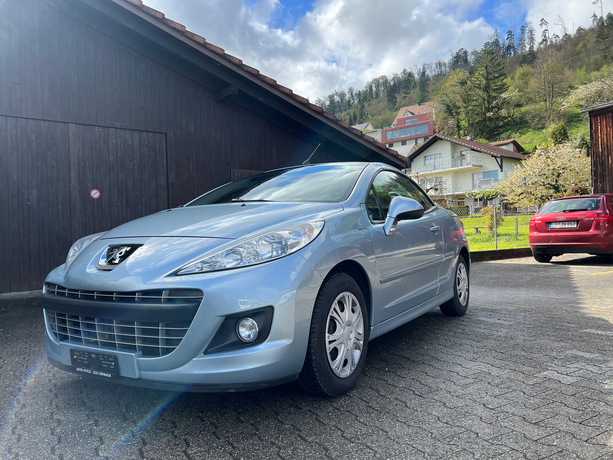 PEUGEOT 207 CC 1.6 16V Turbo Swiss Edition