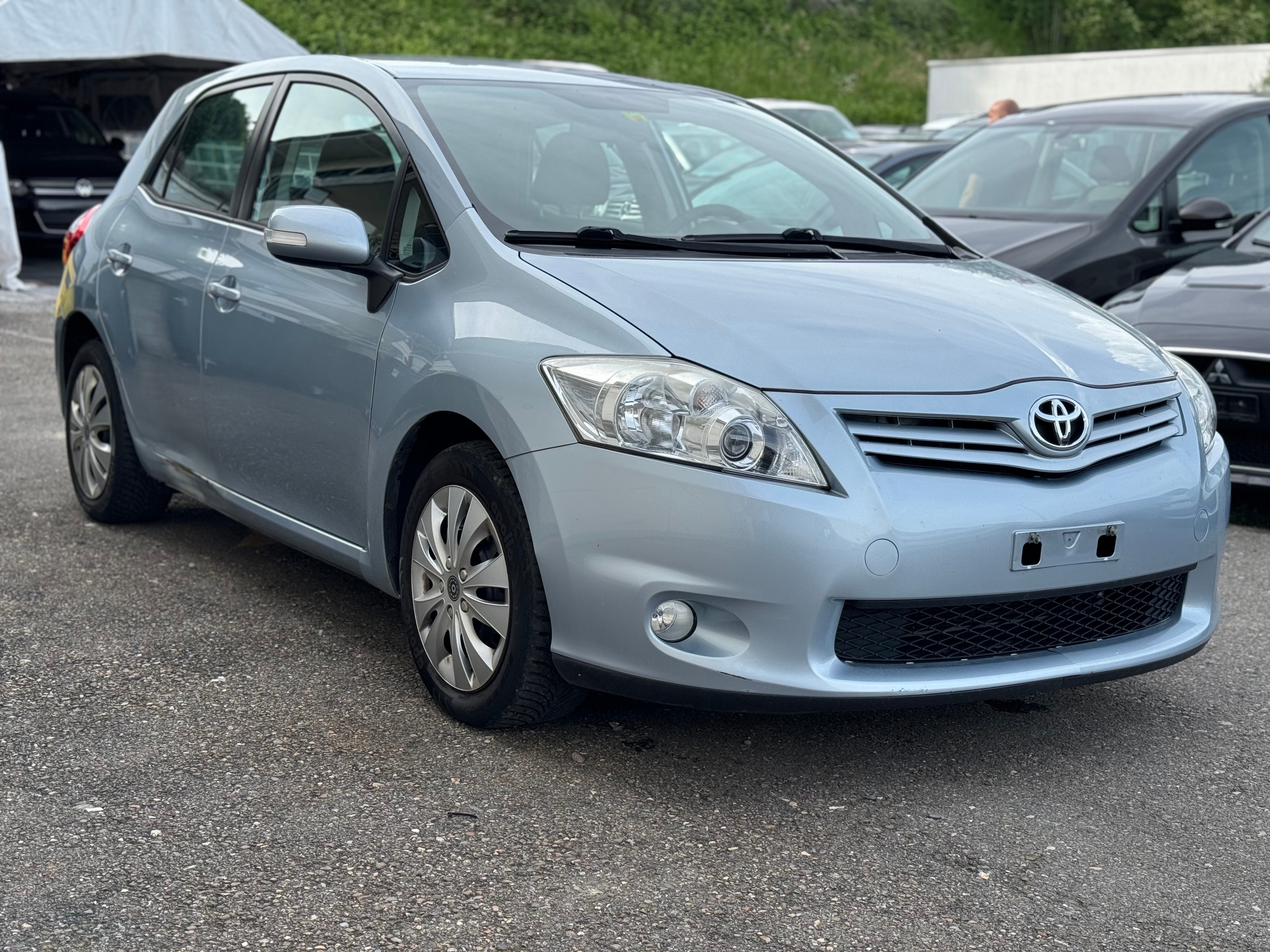 TOYOTA Auris 1.6 Linea Luna