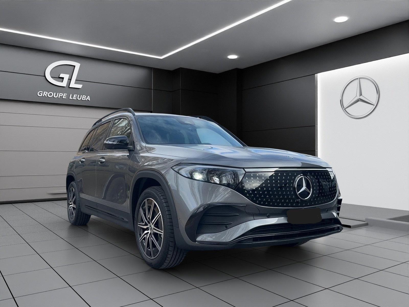 MERCEDES-BENZ EQB 350 4Matic Swiss Star AMG Line