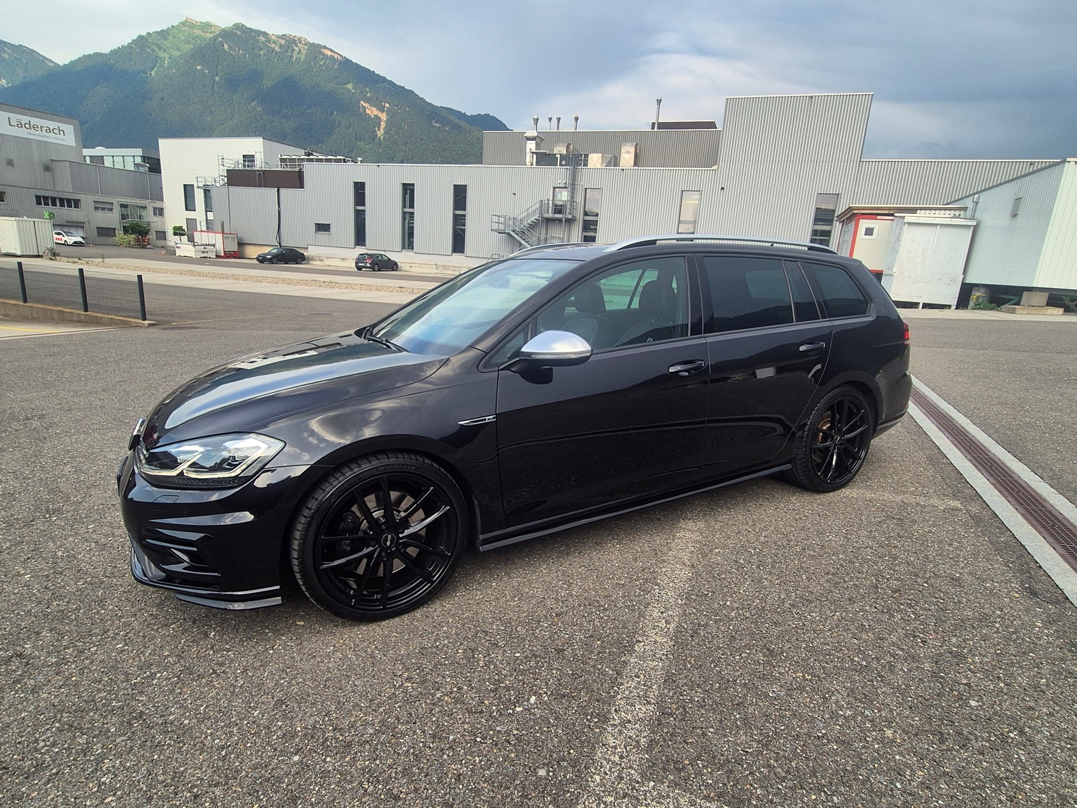 VW Golf Variant 2.0 TSI R 4Motion DSG