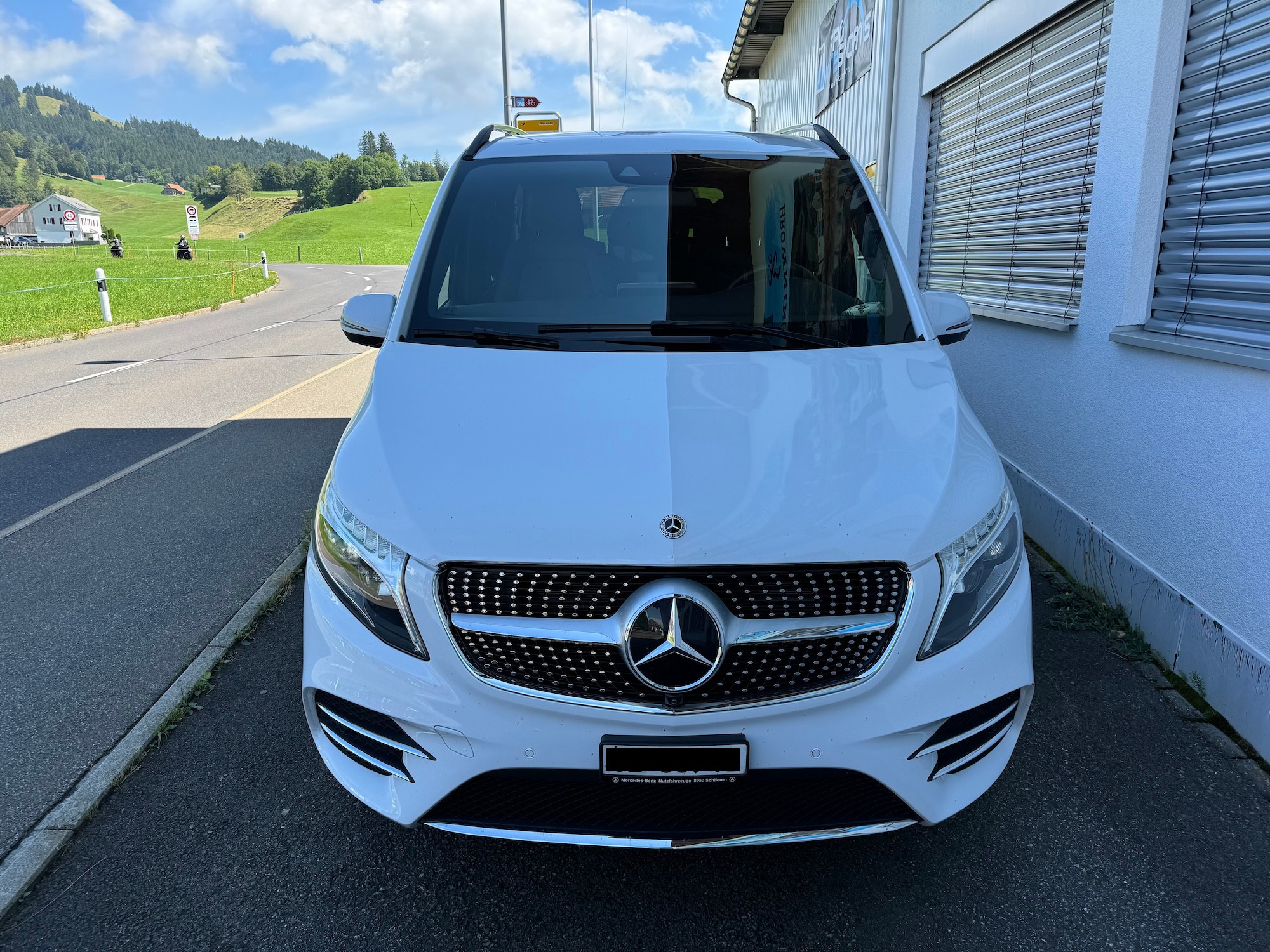 MERCEDES-BENZ V 300 d lang Swiss Edition 4Matic 9G-Tronic