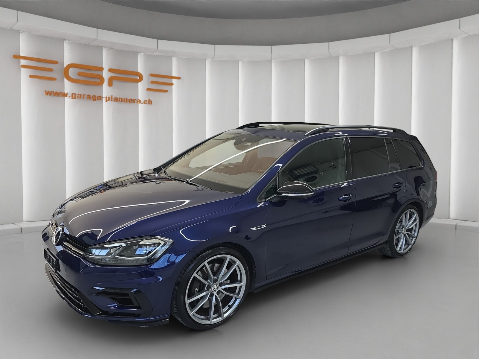 VW Golf VII Variant 2.0 TSI R DSG 4motion