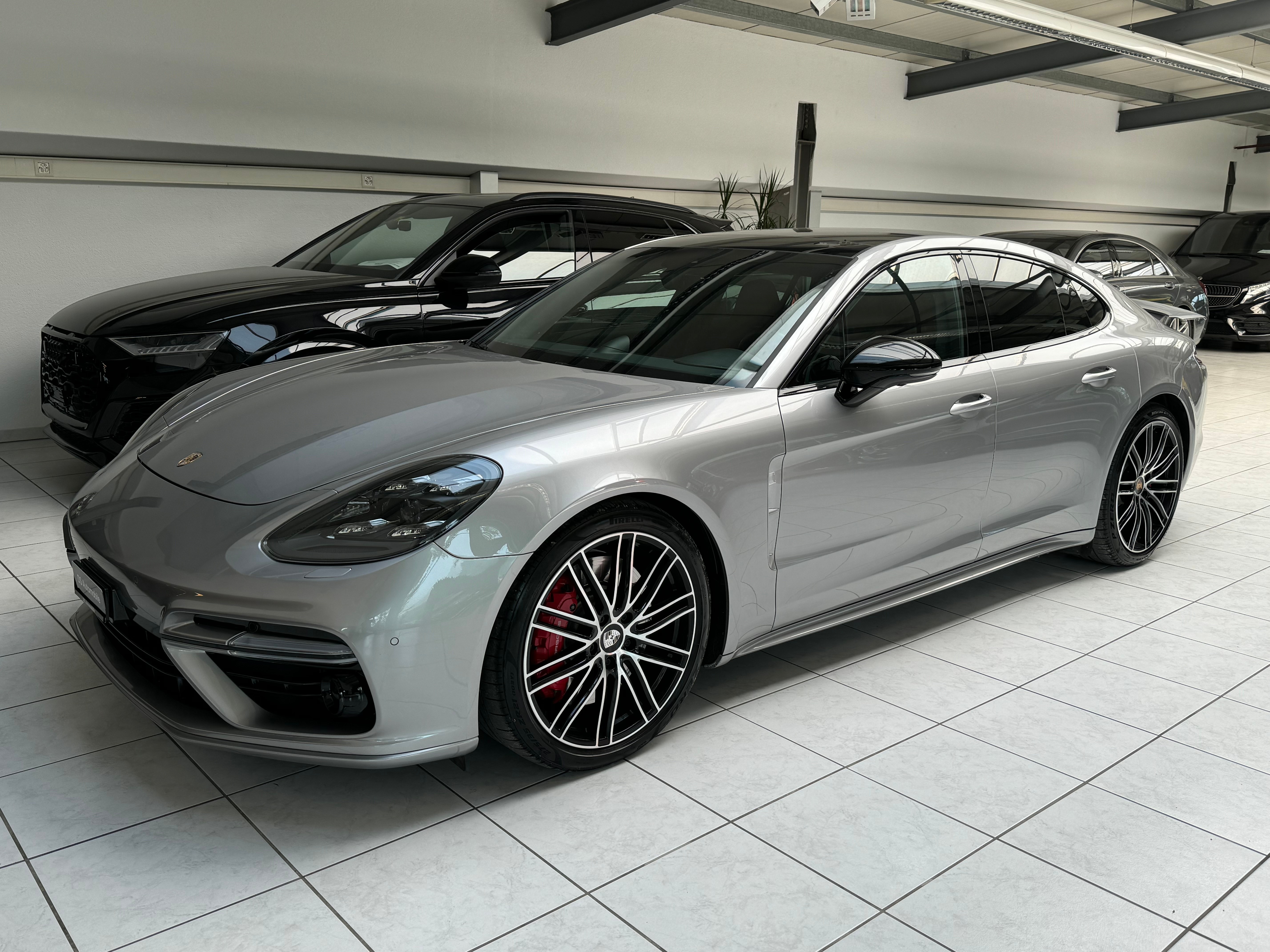 PORSCHE Panamera Turbo PDK