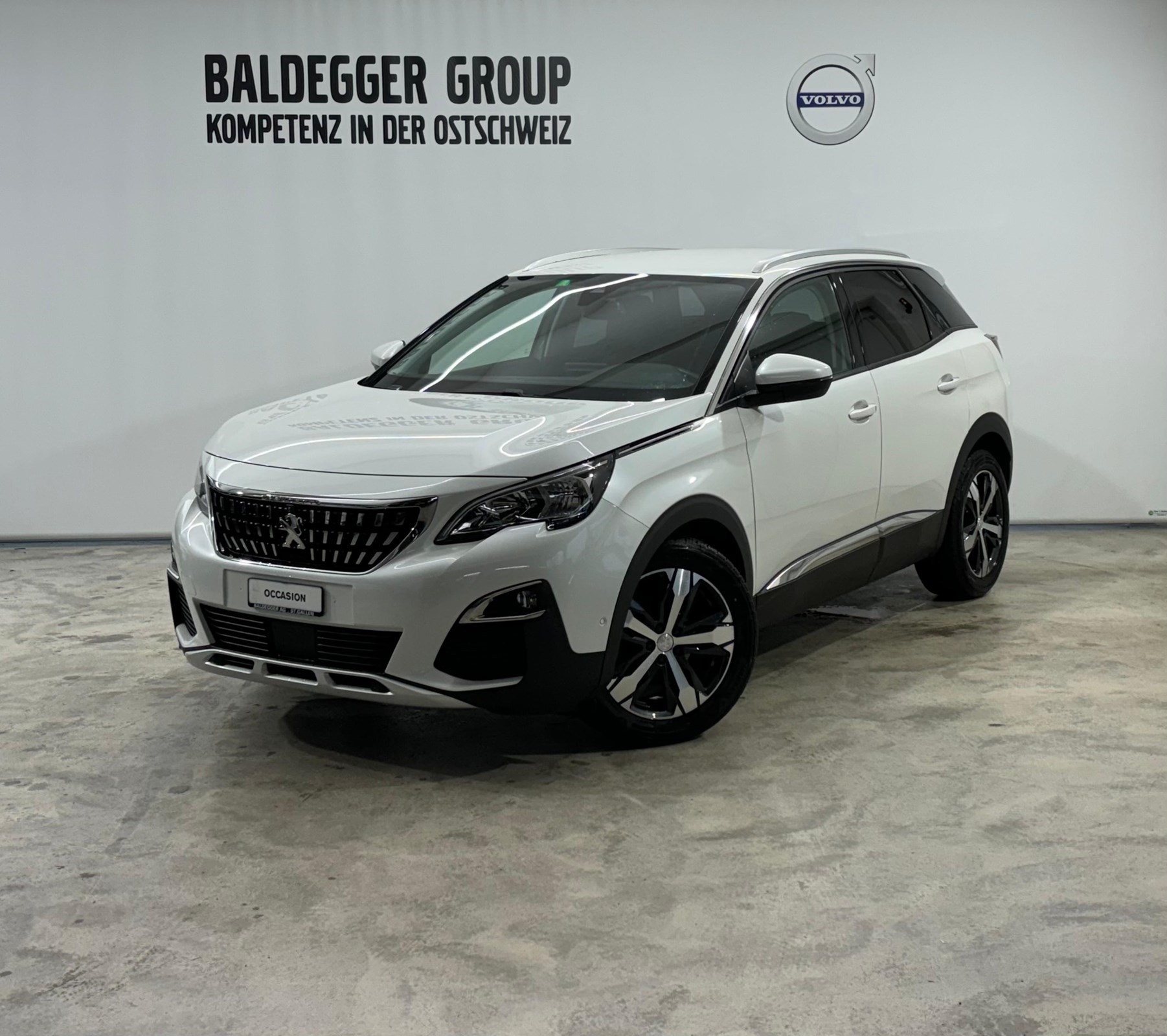 PEUGEOT 3008 1.2 PureTech Allure