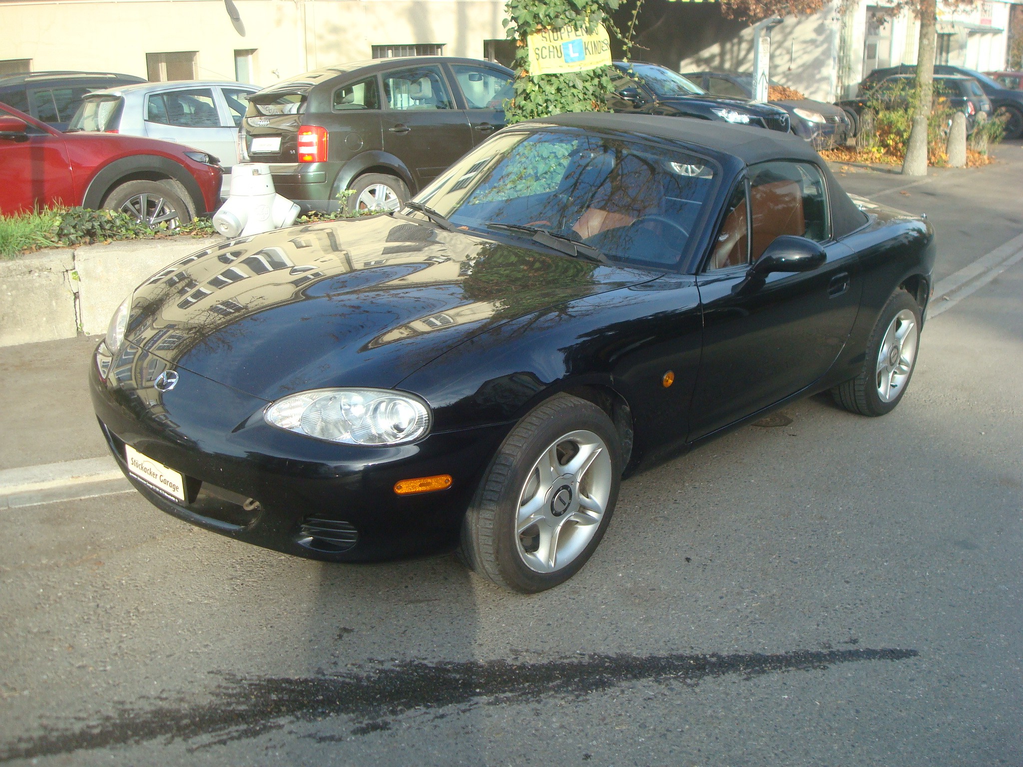 MAZDA MX-5 1.8i-16 Colour & Sound