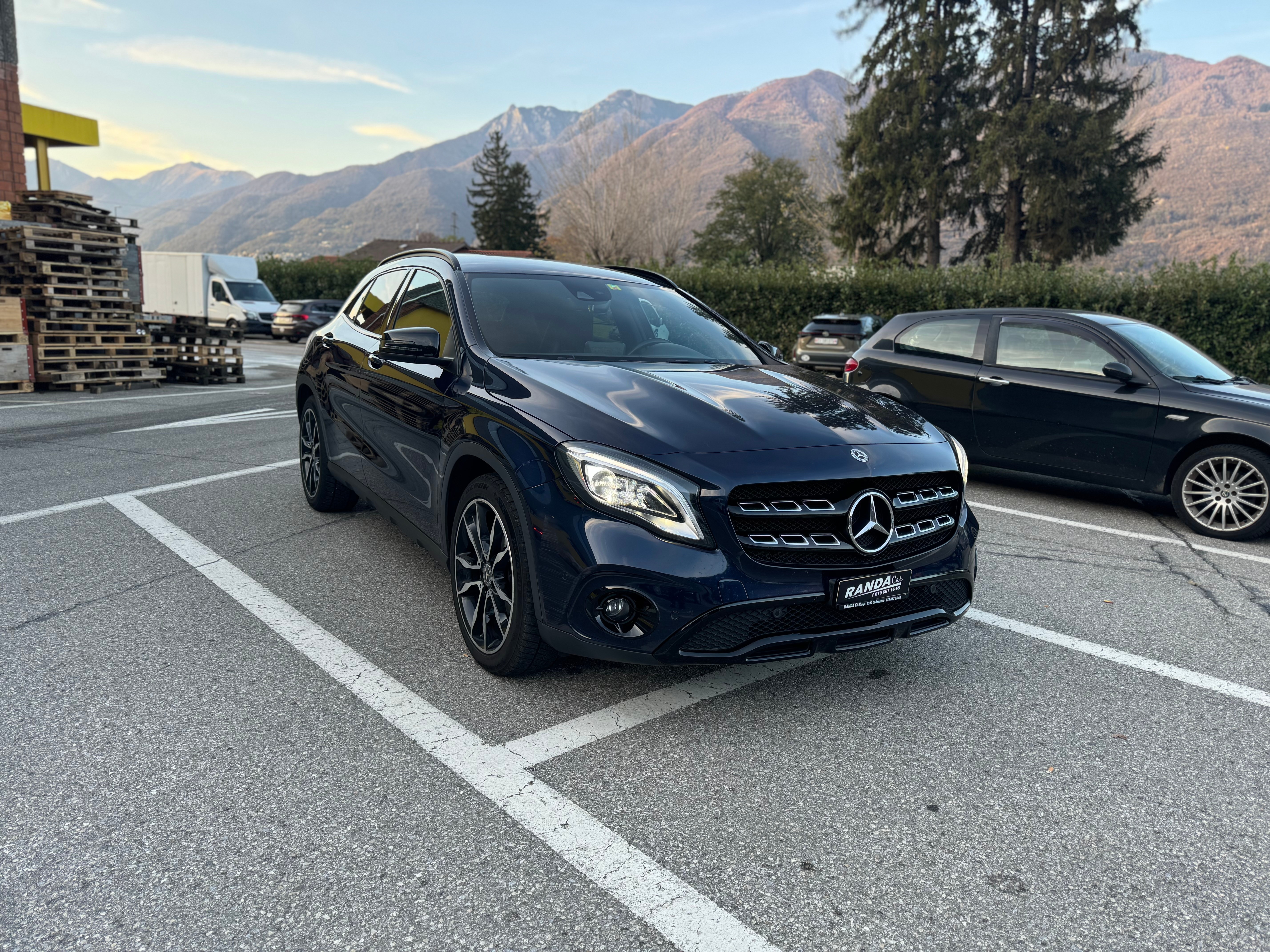 MERCEDES-BENZ GLA 200 CDI Night Star 7G-DCT