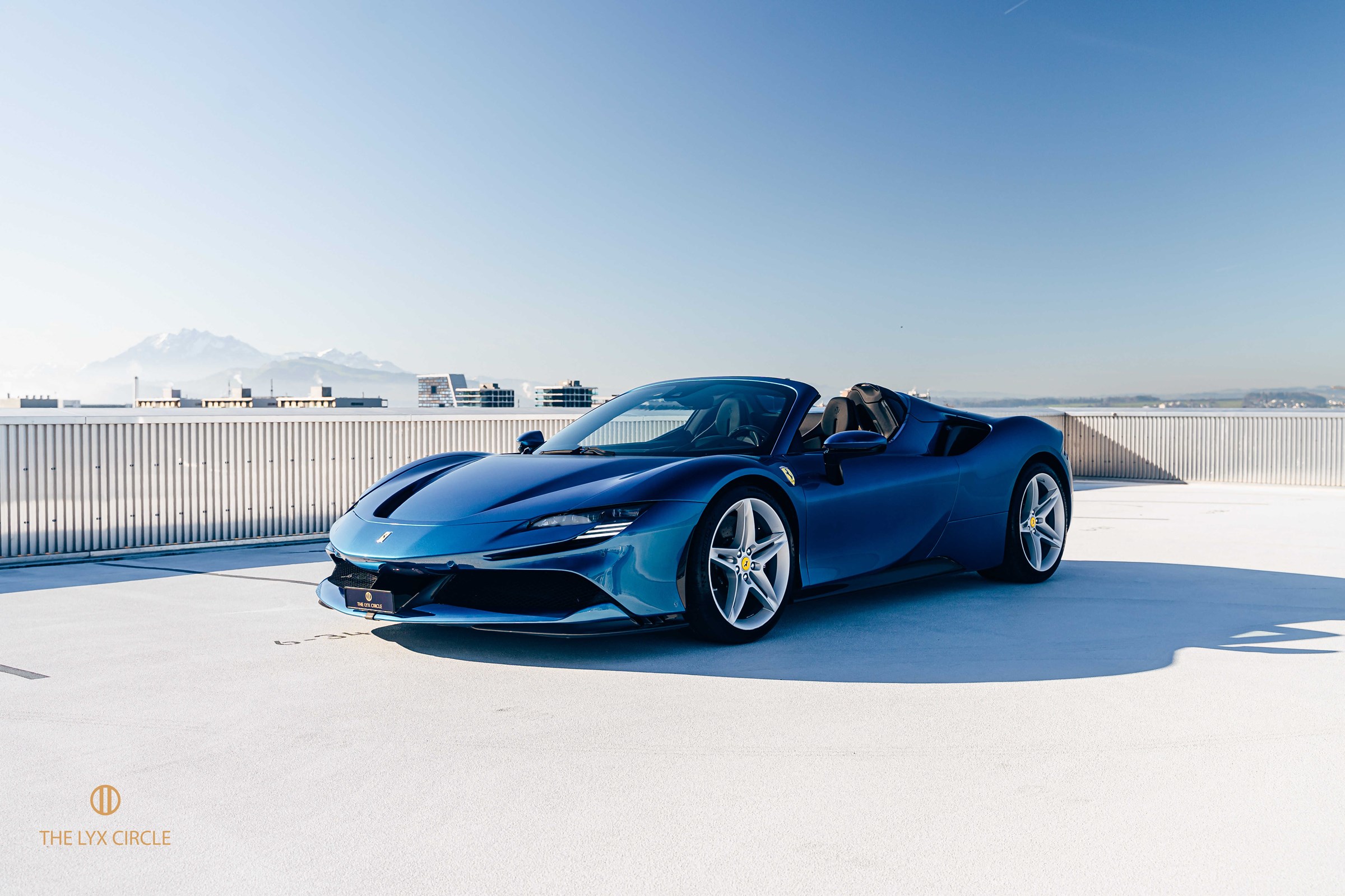 FERRARI SF90 Spider