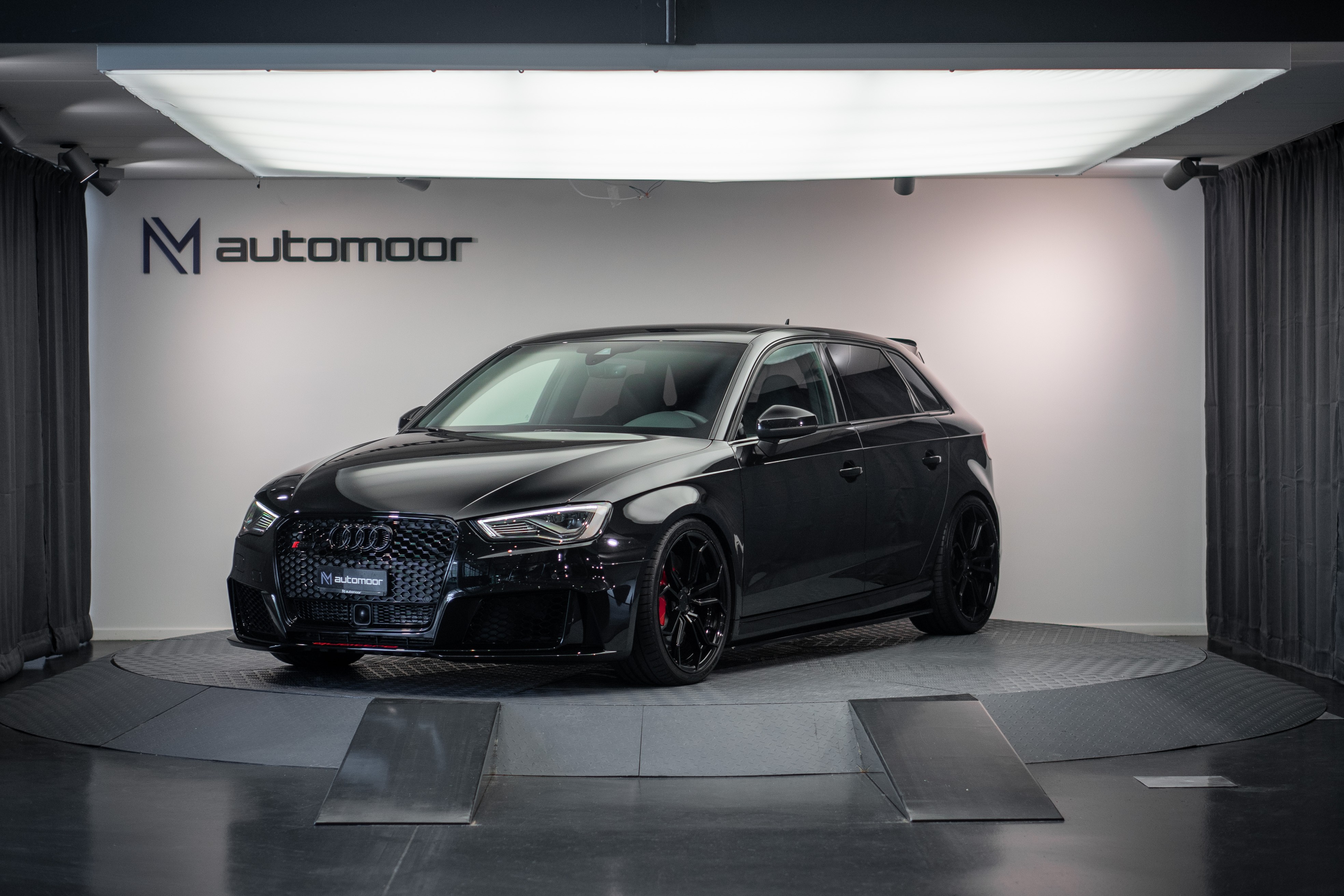 AUDI RS3 2.5 TSI quattro S-tronic *CH-Fahrzeug* *Sportauspuff* *Panorama* *B&O*