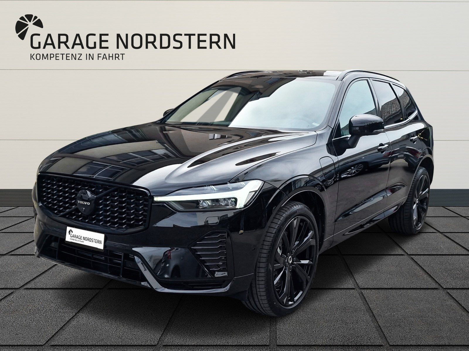 VOLVO XC60 2.0 T8 TE XCENTRIC Black Edition eAWD