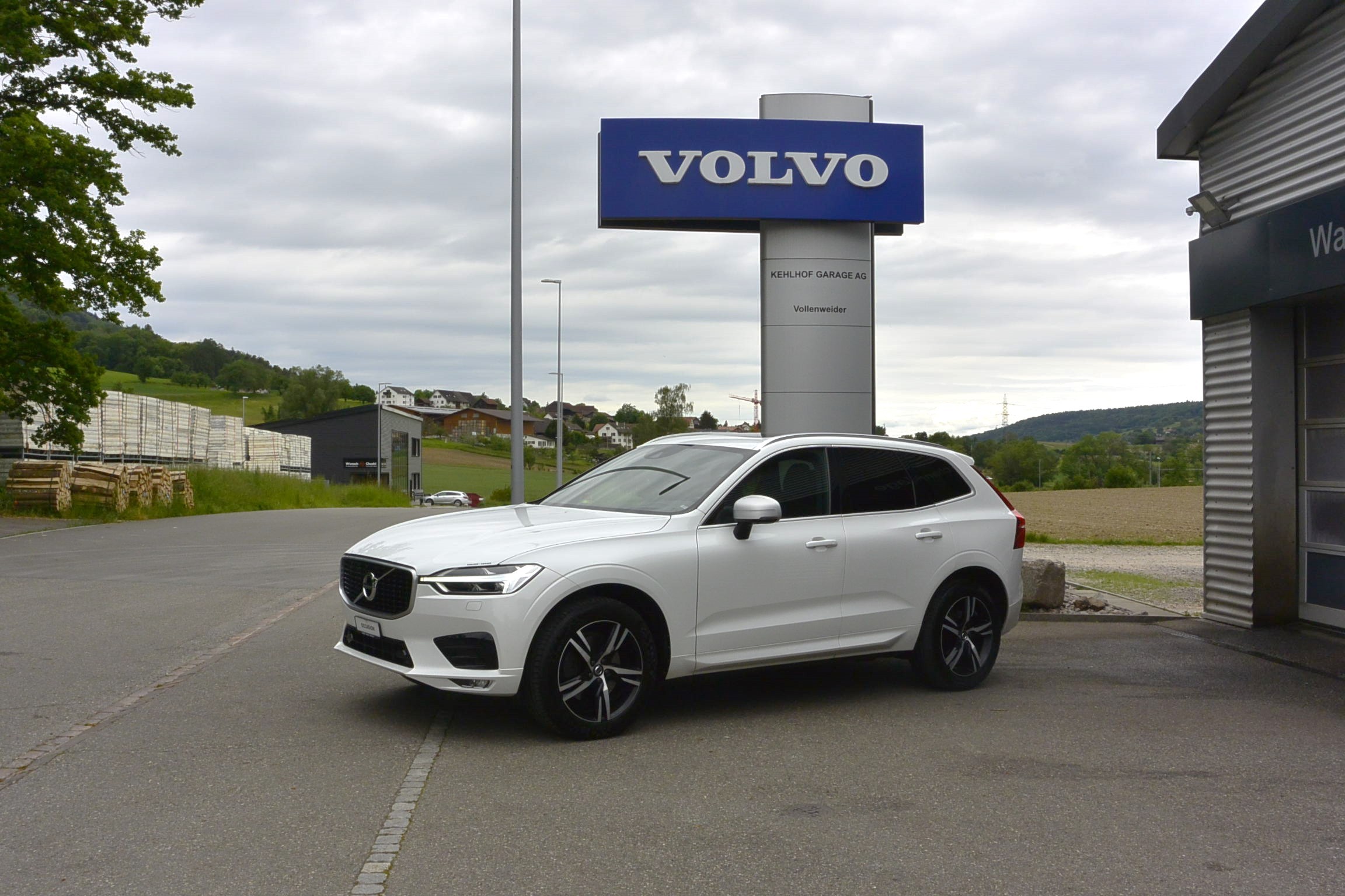 VOLVO XC60 D4 AWD R-Design