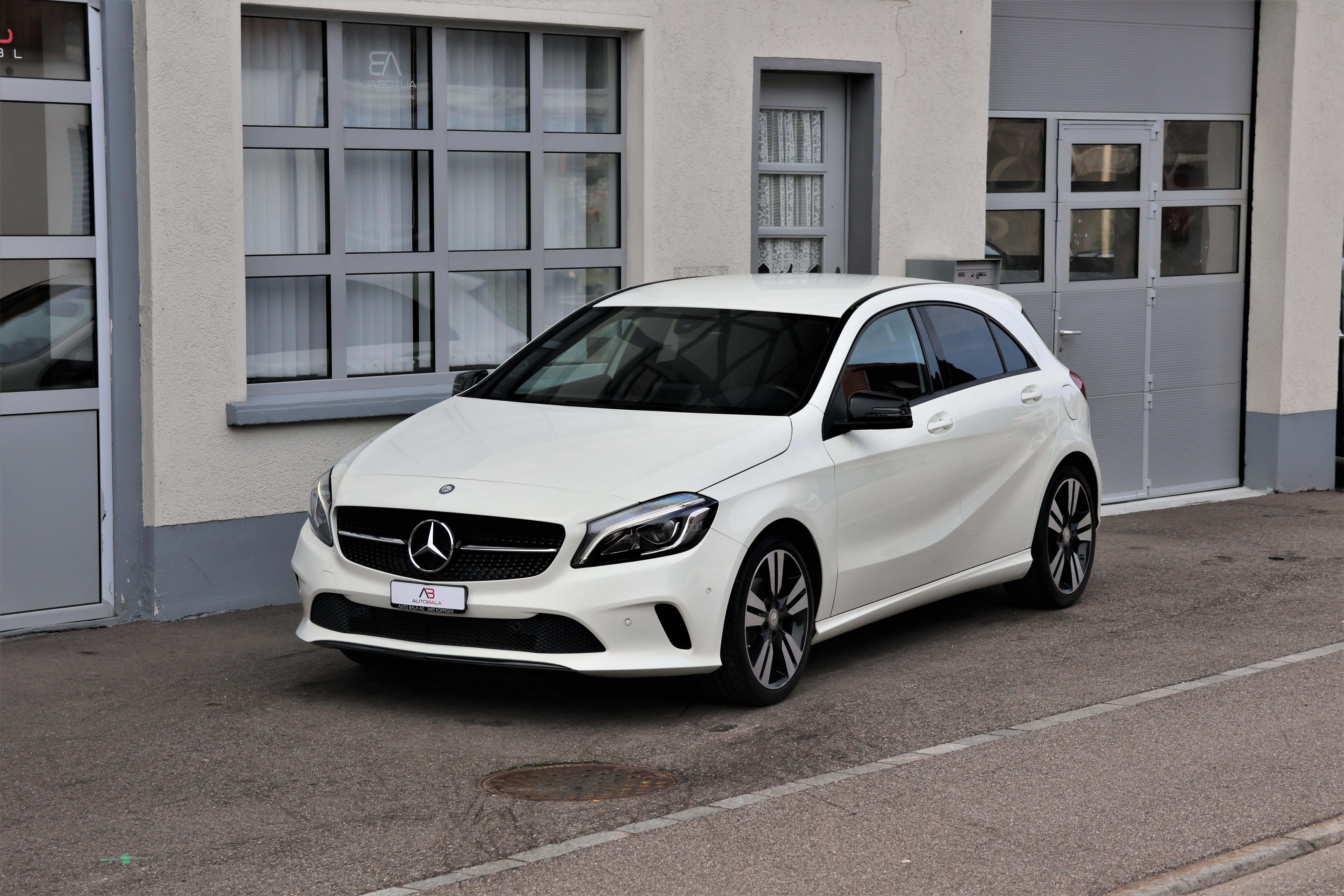 MERCEDES-BENZ A 200 Night Star 7G-DCT