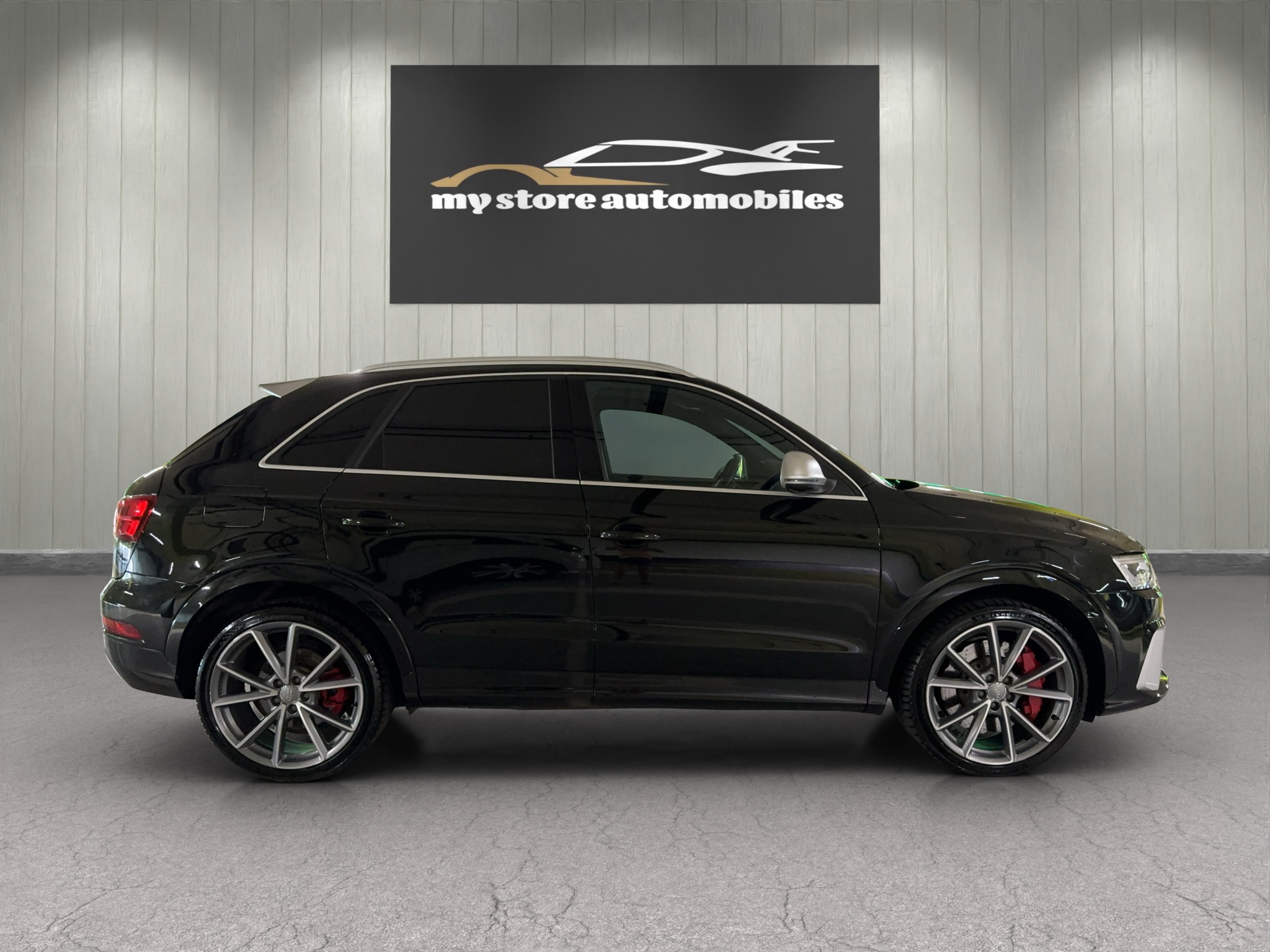 AUDI RS Q3 2.5 TFSI performance quattro S-tronic