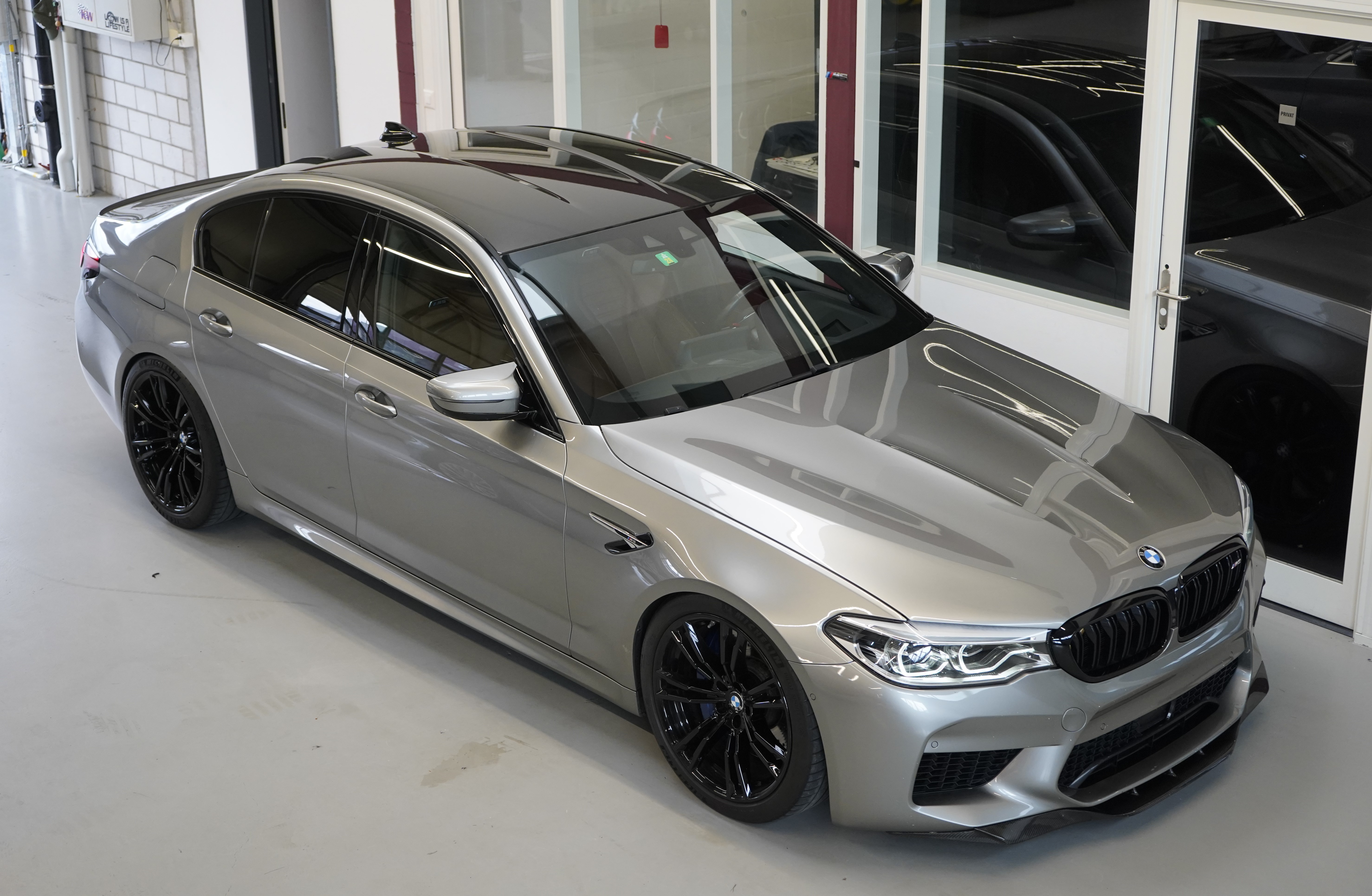 BMW M5 xDrive Drivelogic