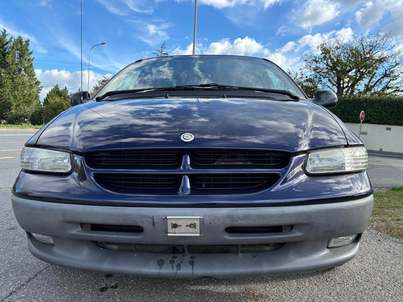 CHRYSLER Voyager 3.3 LX