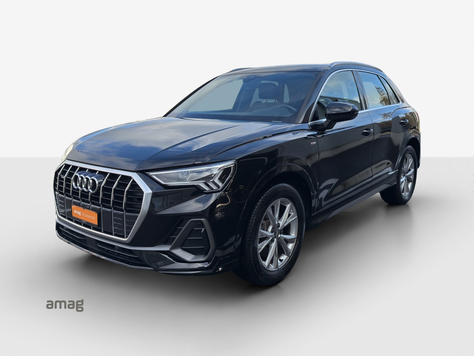 AUDI Q3 40 TFSI S line quattro S-tronic