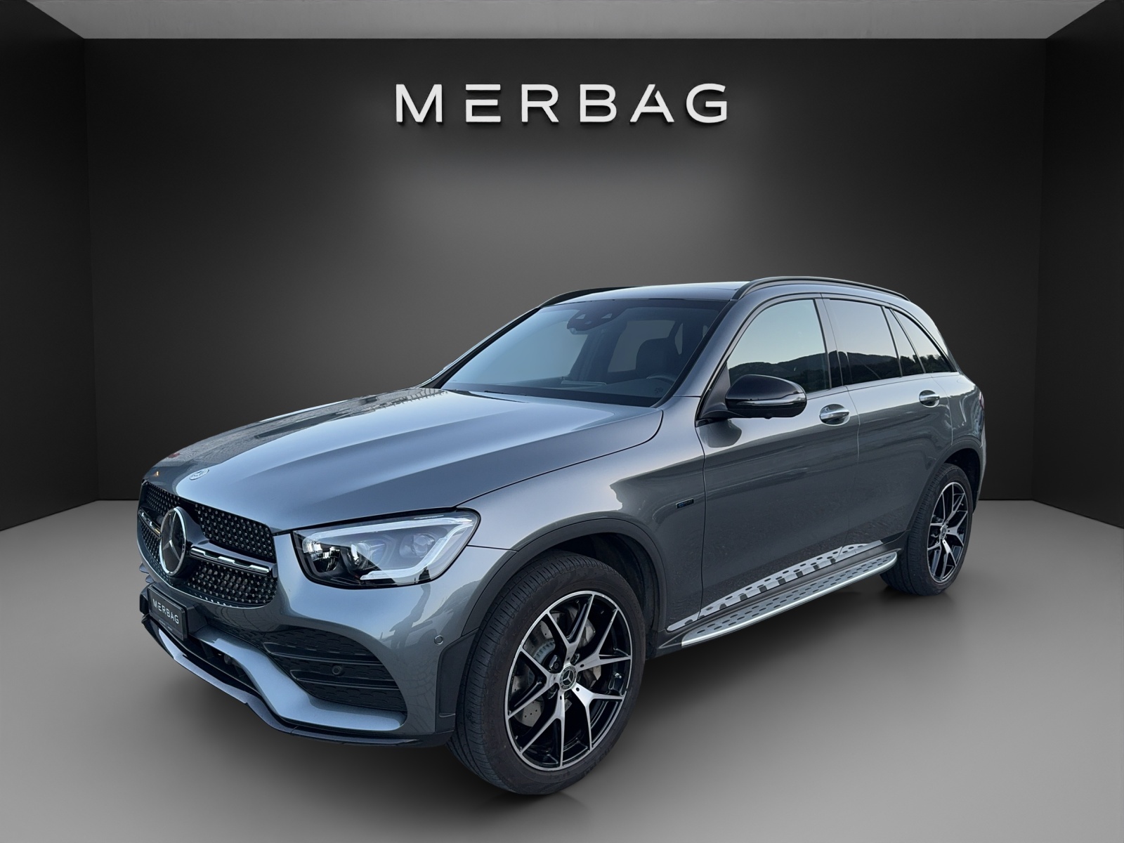 MERCEDES-BENZ GLC 300 e AMG Line 4Matic