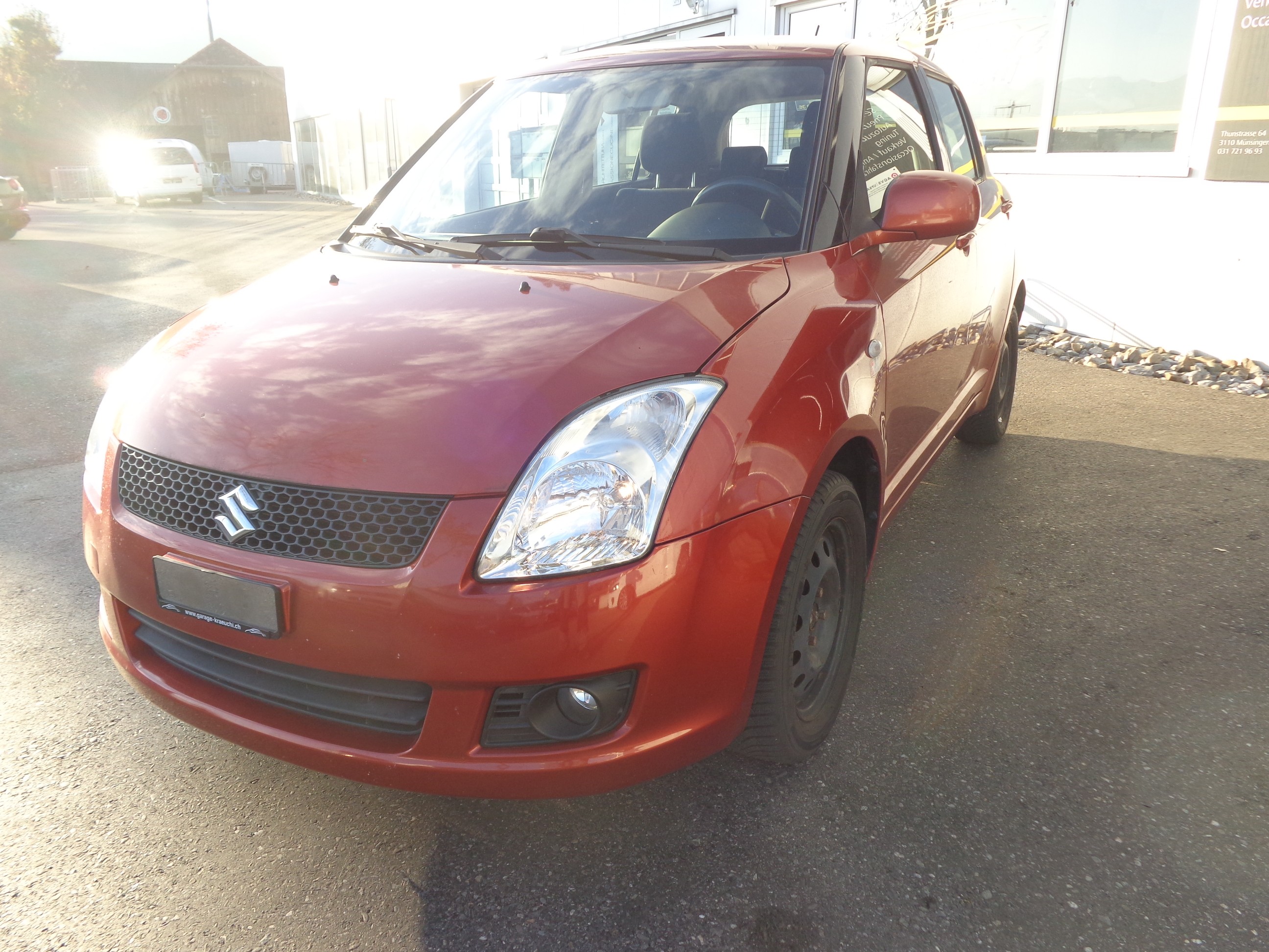 SUZUKI Swift 1.3i 16V GL 4x4