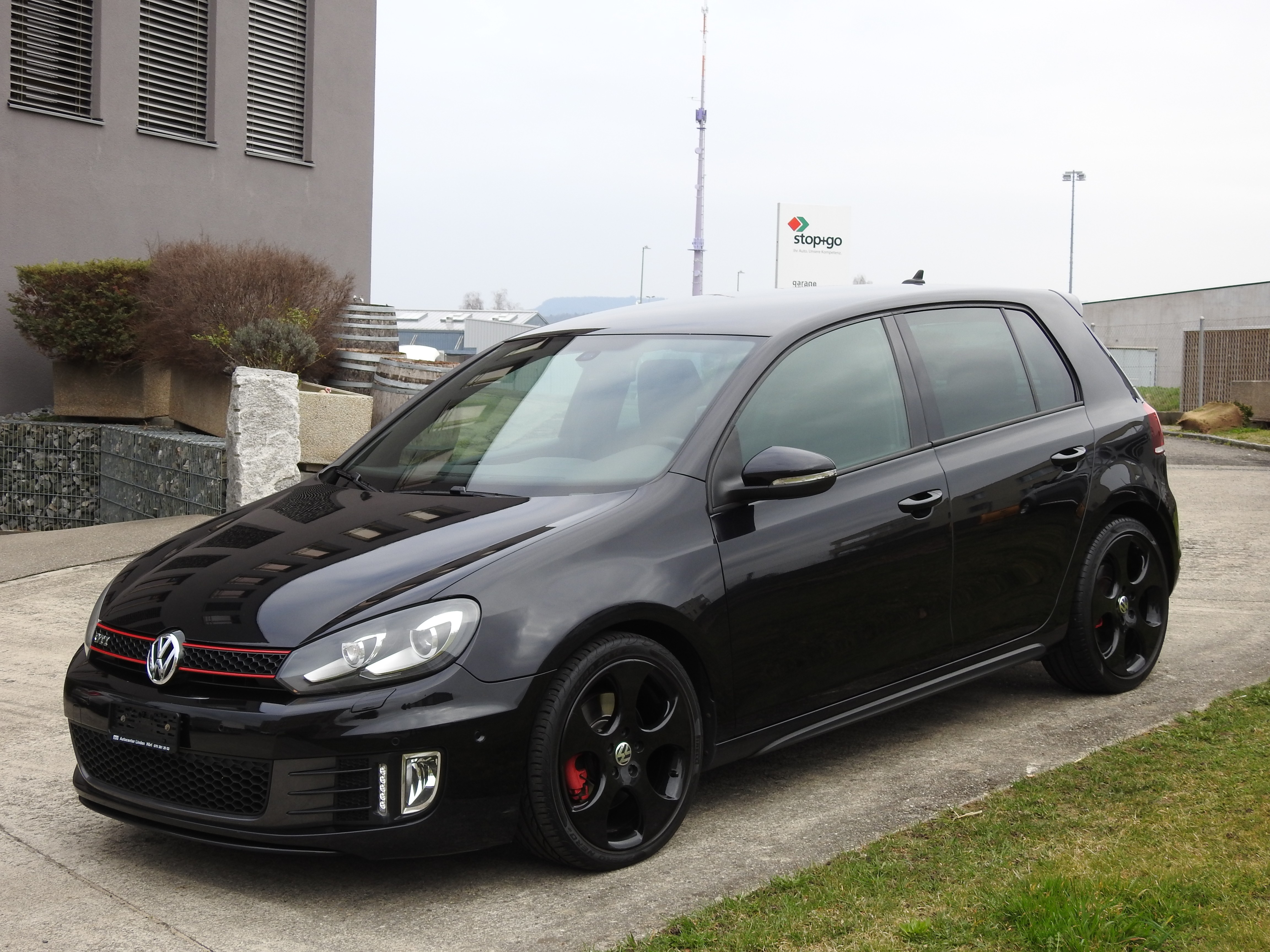 VW Golf 2.0 TSI GTI DSG, frisch ab MFK Servicegepflegt, DAB, Tel, Sitzheizung, Leder, 8 fa. berädert Alu