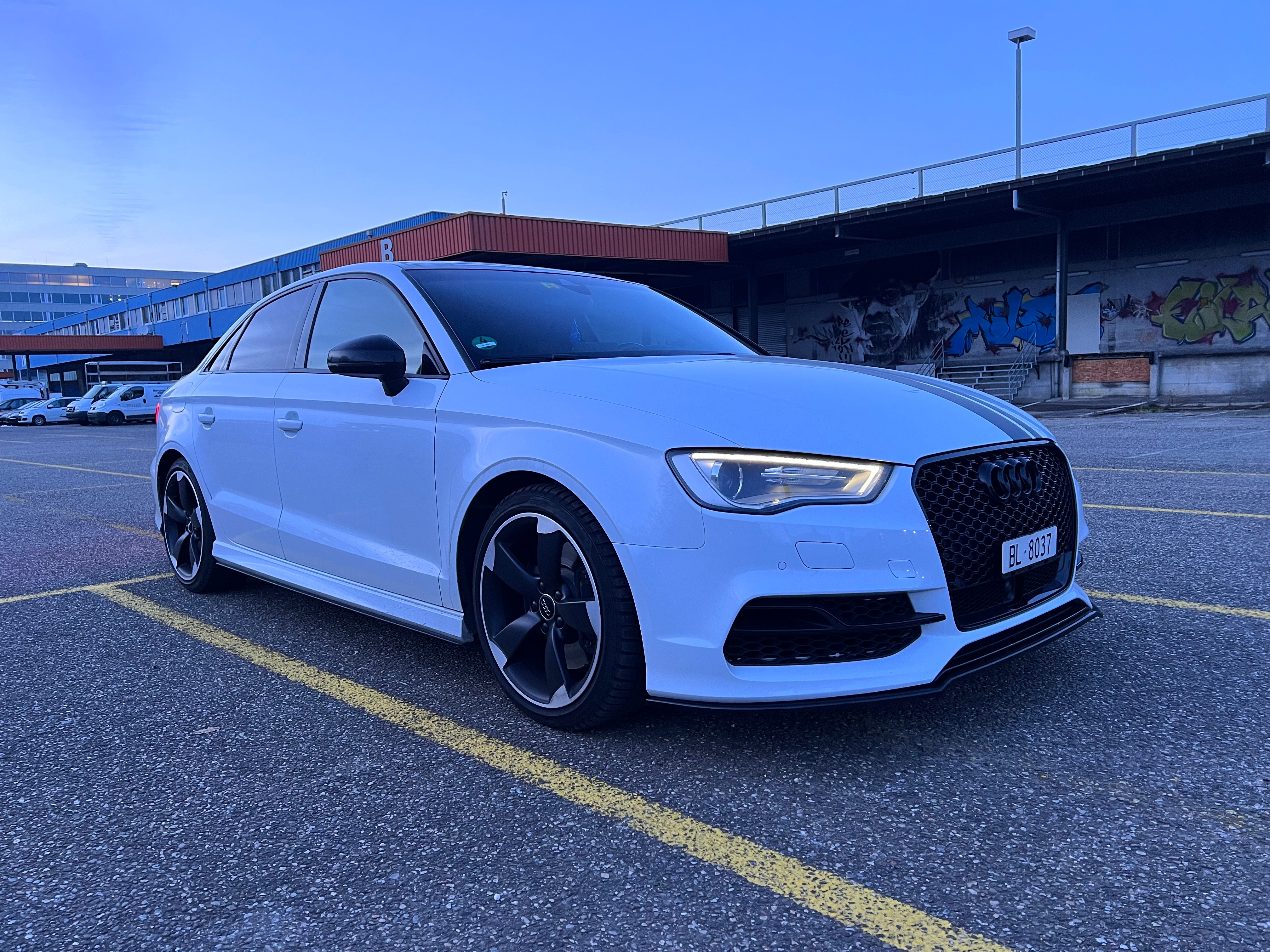 AUDI S3 Sedan 2.0 TFSI quattro S-tronic