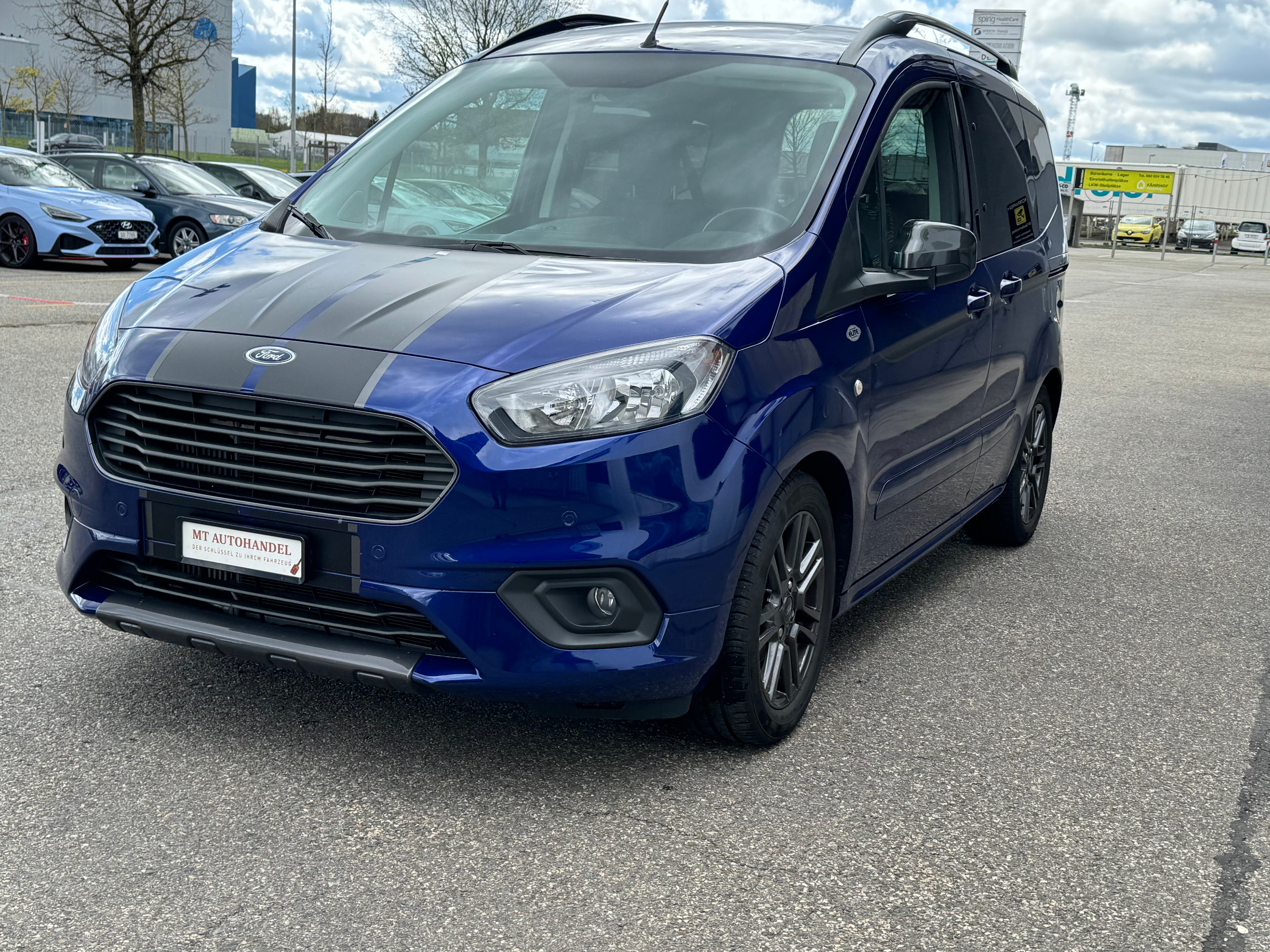 FORD Tourneo Courier 1.0 SCTi Titanium