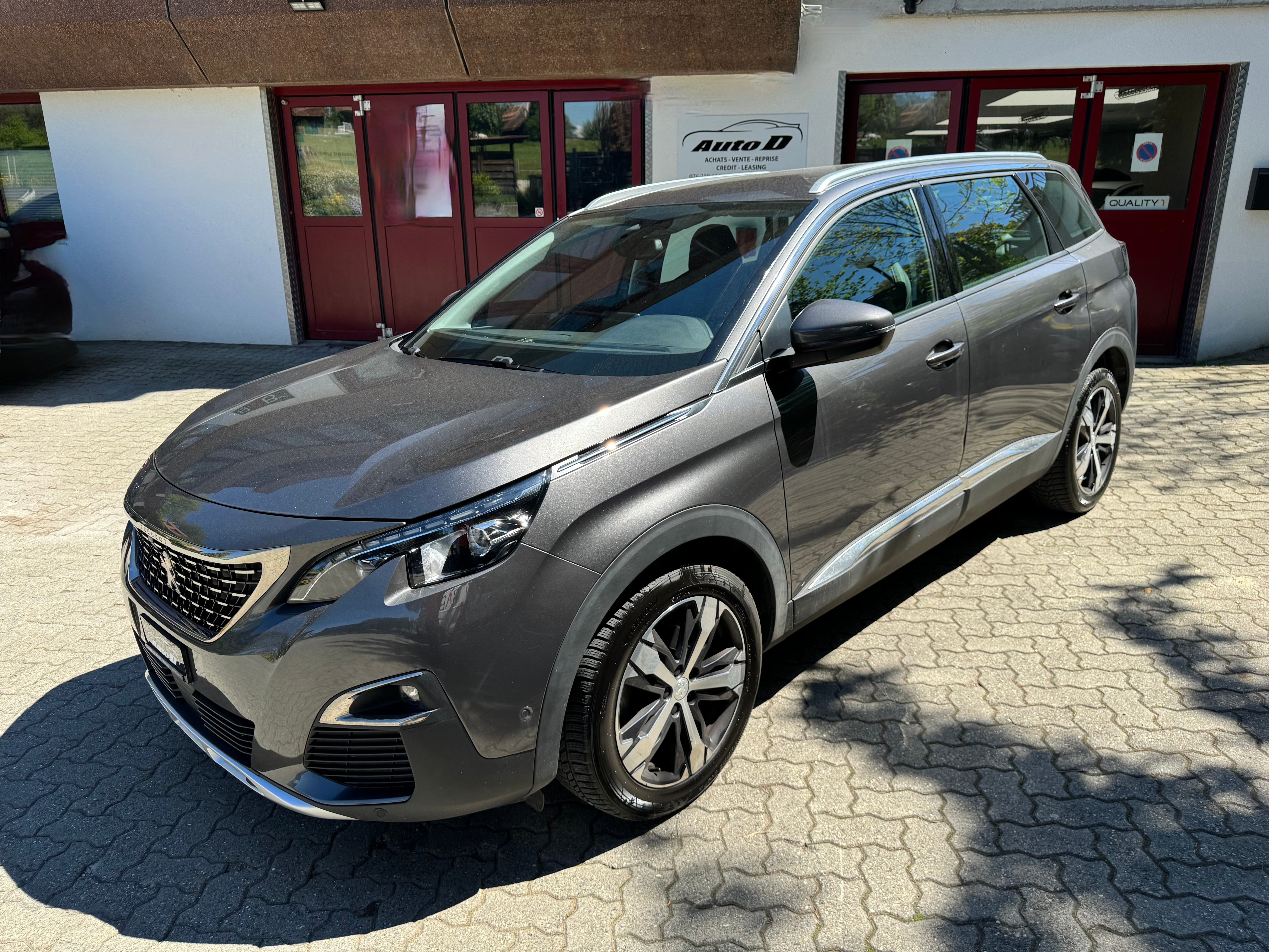 PEUGEOT 5008 1.2 Pure Tech Allure EAT8