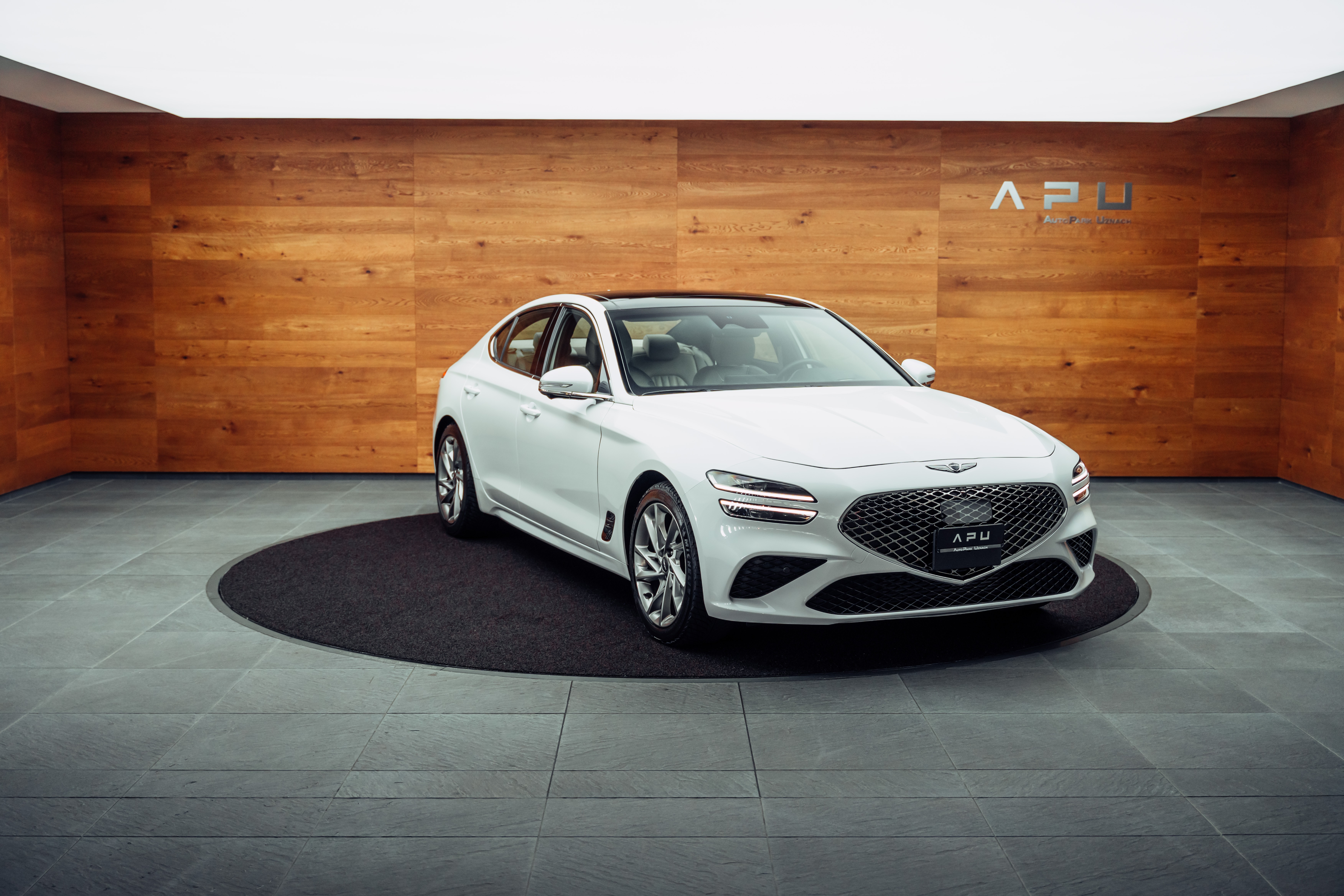 GENESIS G70 2.2 CRDI Luxury AT8 AWD