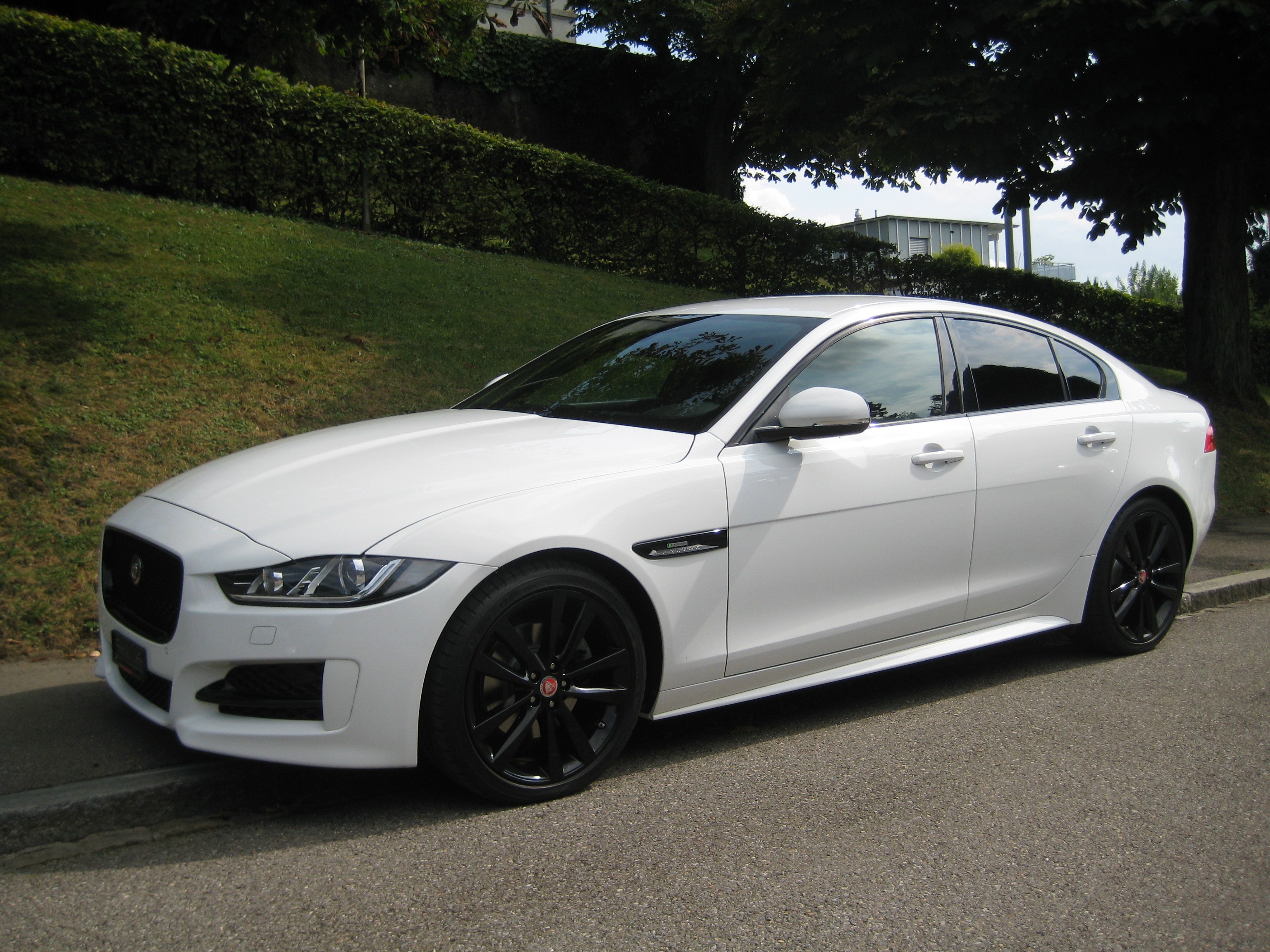 JAGUAR XE 20d R-Sport Automat