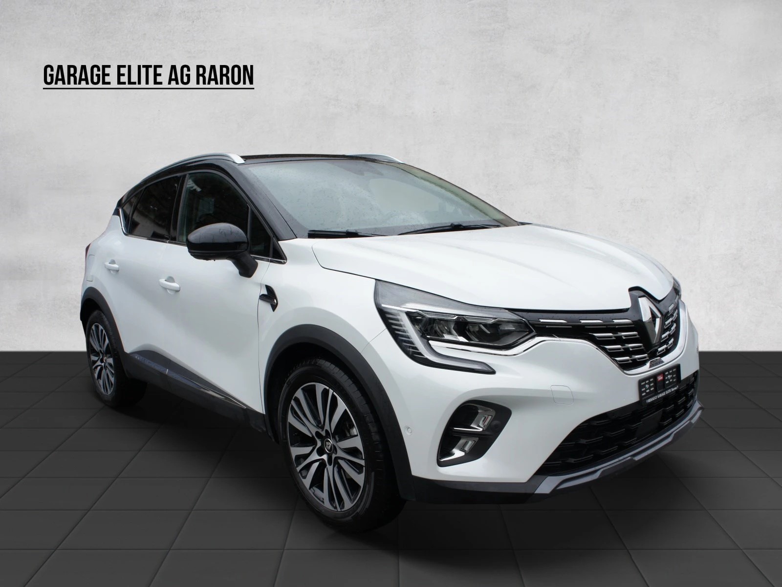 RENAULT Captur 1.6 E-Tech Initiale Paris Plug-in-Hybrid