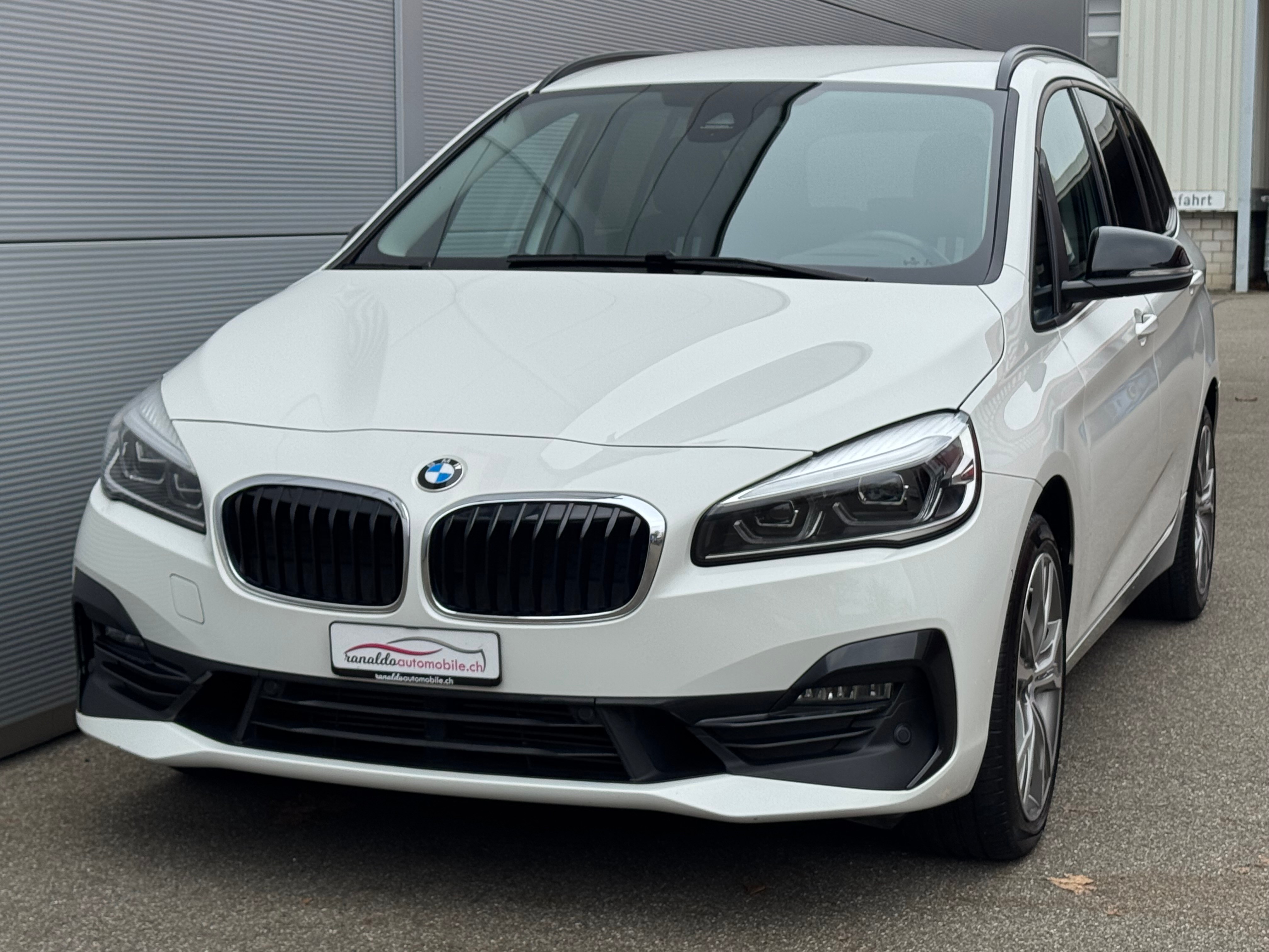 BMW 220d xDrive Gran Tourer Steptronic Sport Line