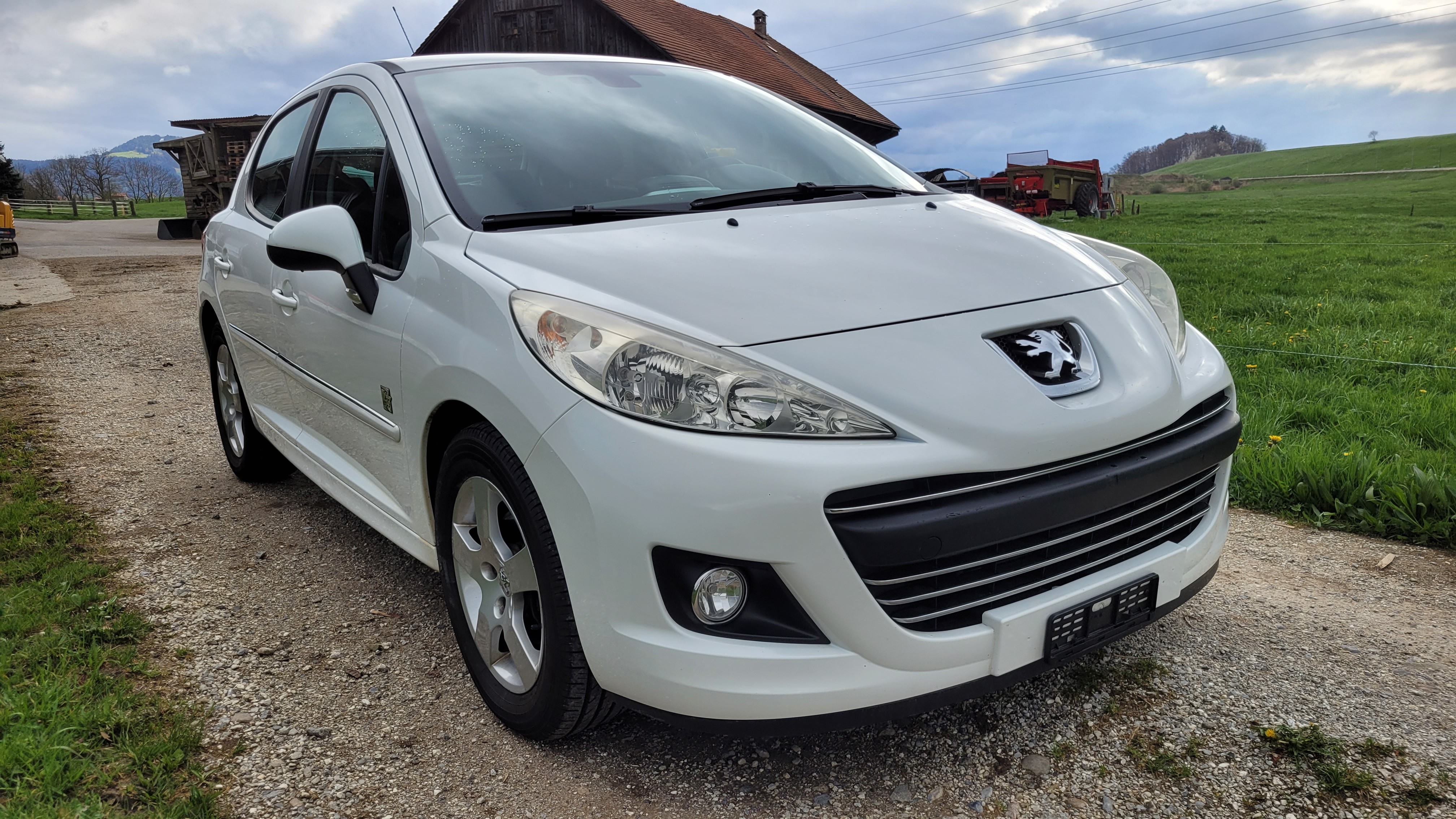 PEUGEOT 207 1.6 16V Lion Edition