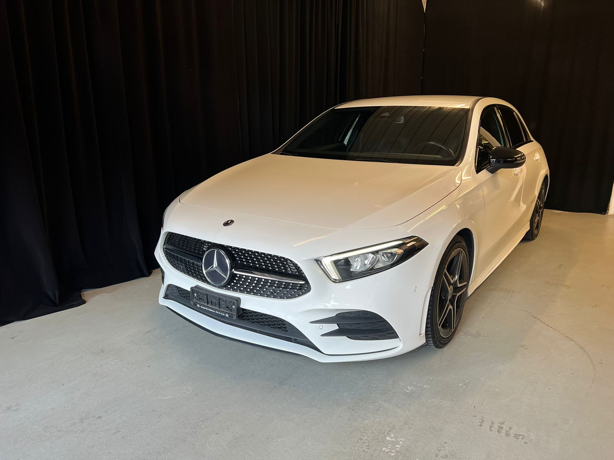 MERCEDES-BENZ A 180 d AMG Line