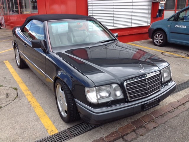 MERCEDES-BENZ E 320 Cabrio